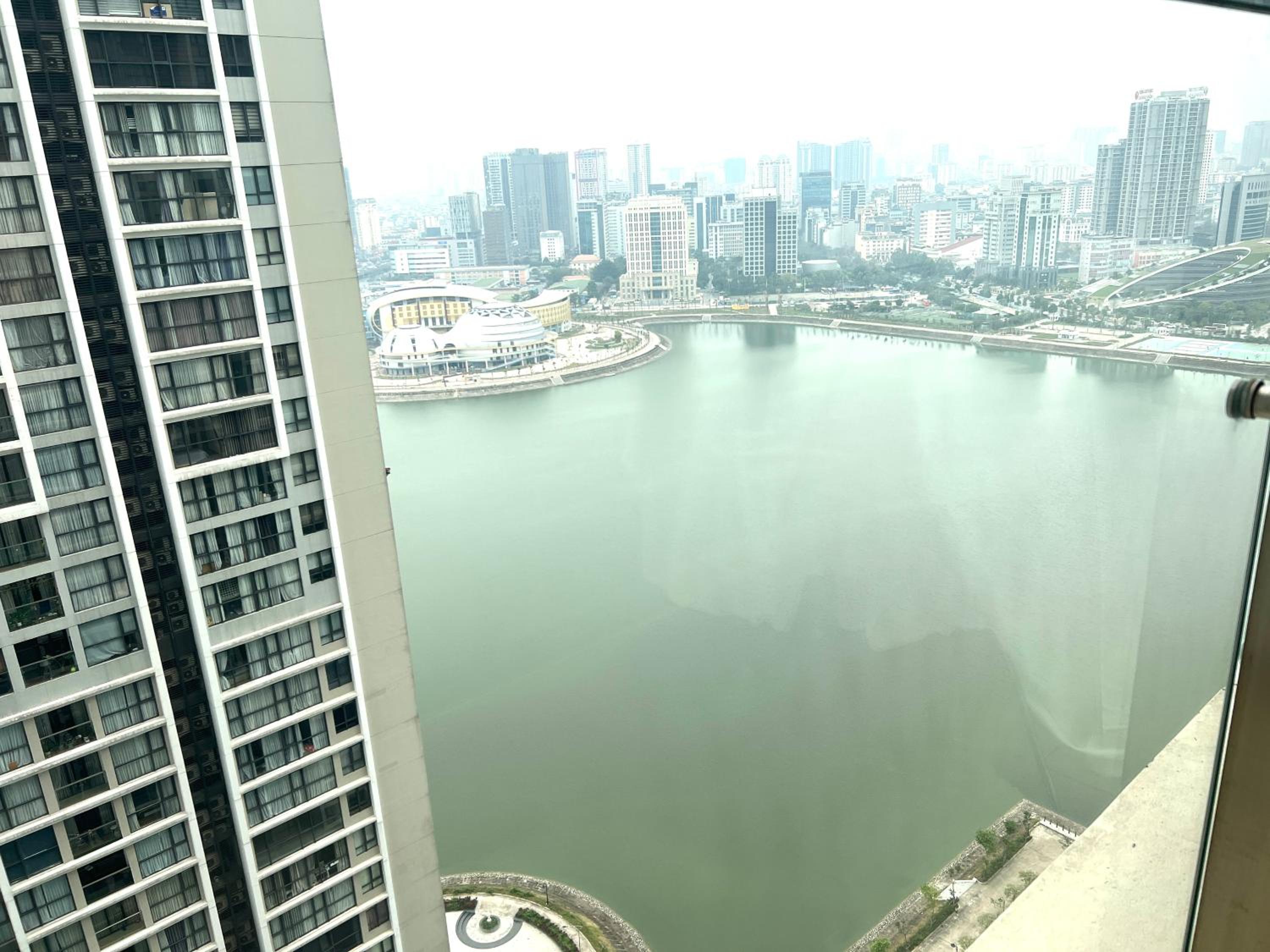 Nanahousing-3 Bedroom Apartment Vinhomes Skylake