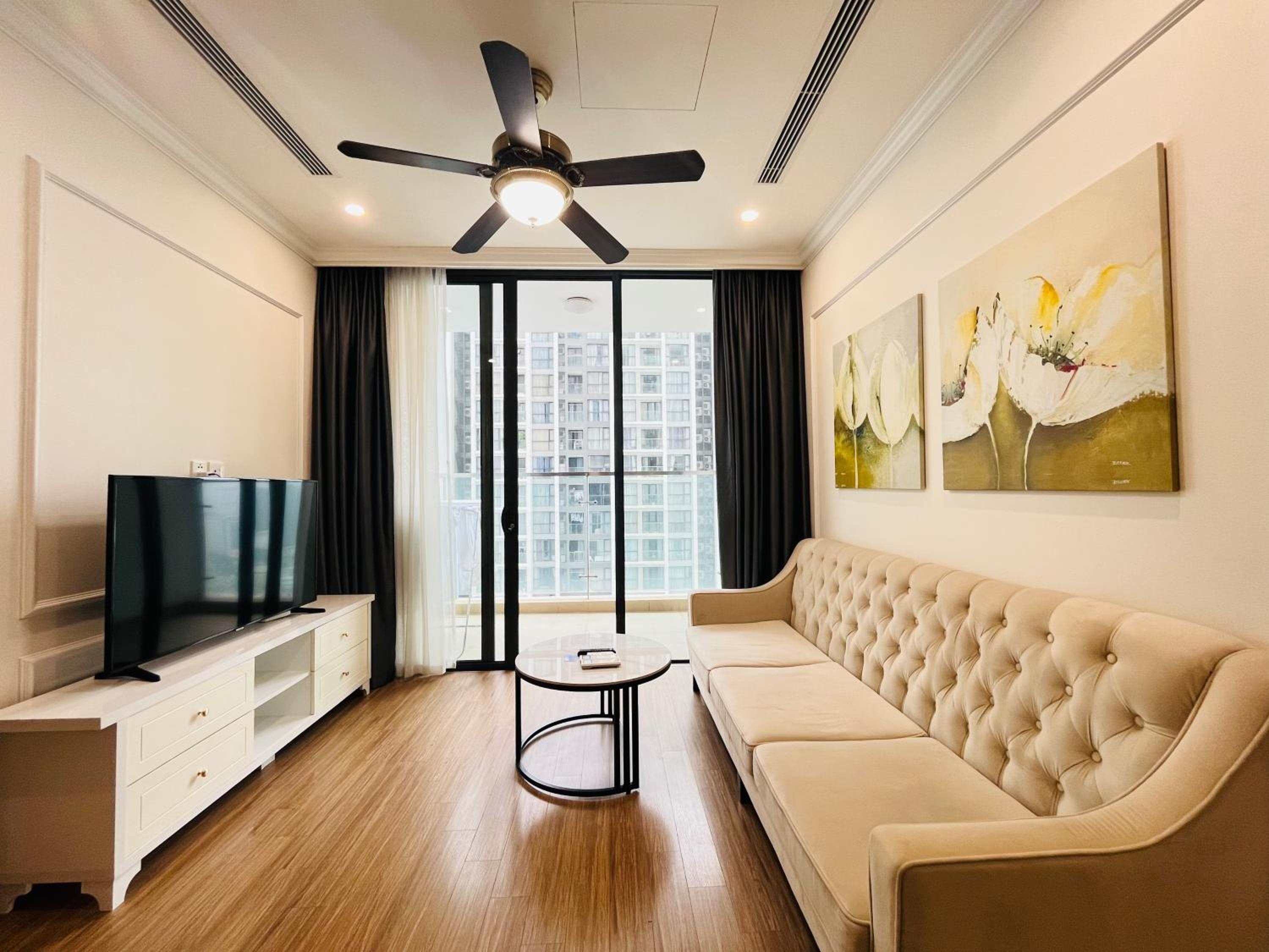 Nanahousing-3 Bedroom Apartment Vinhomes Skylake