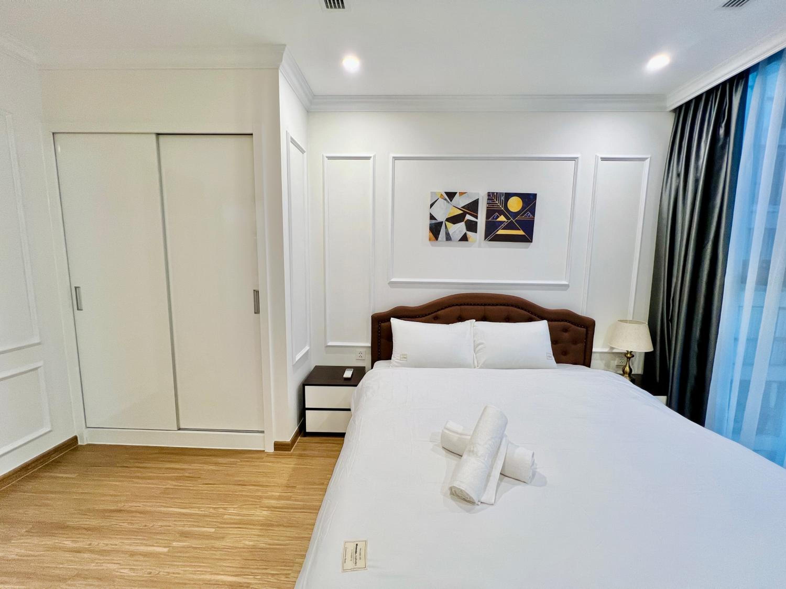 Nanahousing-3 Bedroom Apartment Vinhomes Skylake