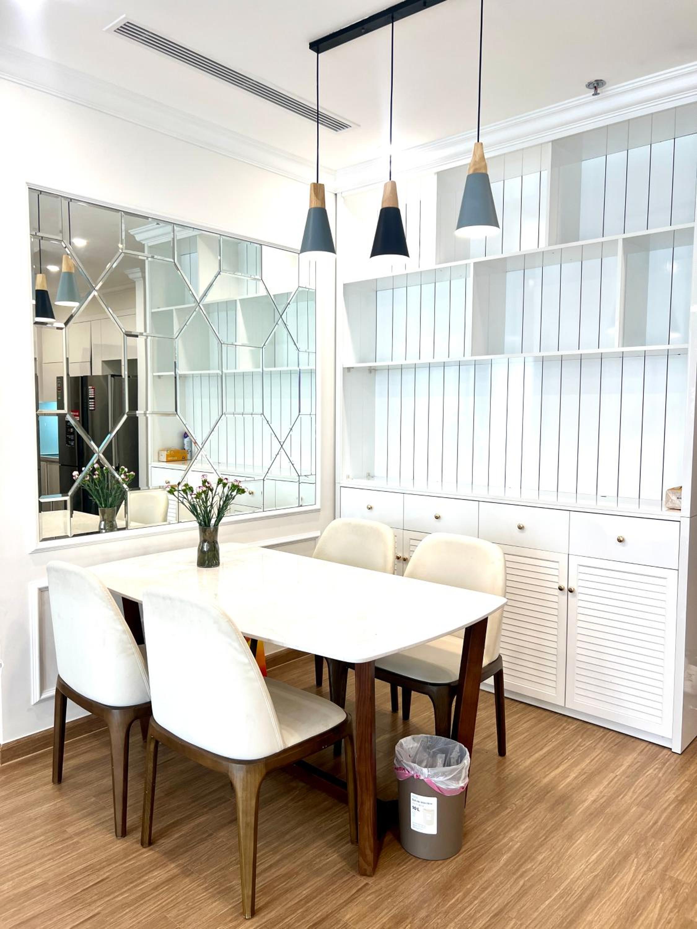 Nanahousing-3 Bedroom Apartment Vinhomes Skylake