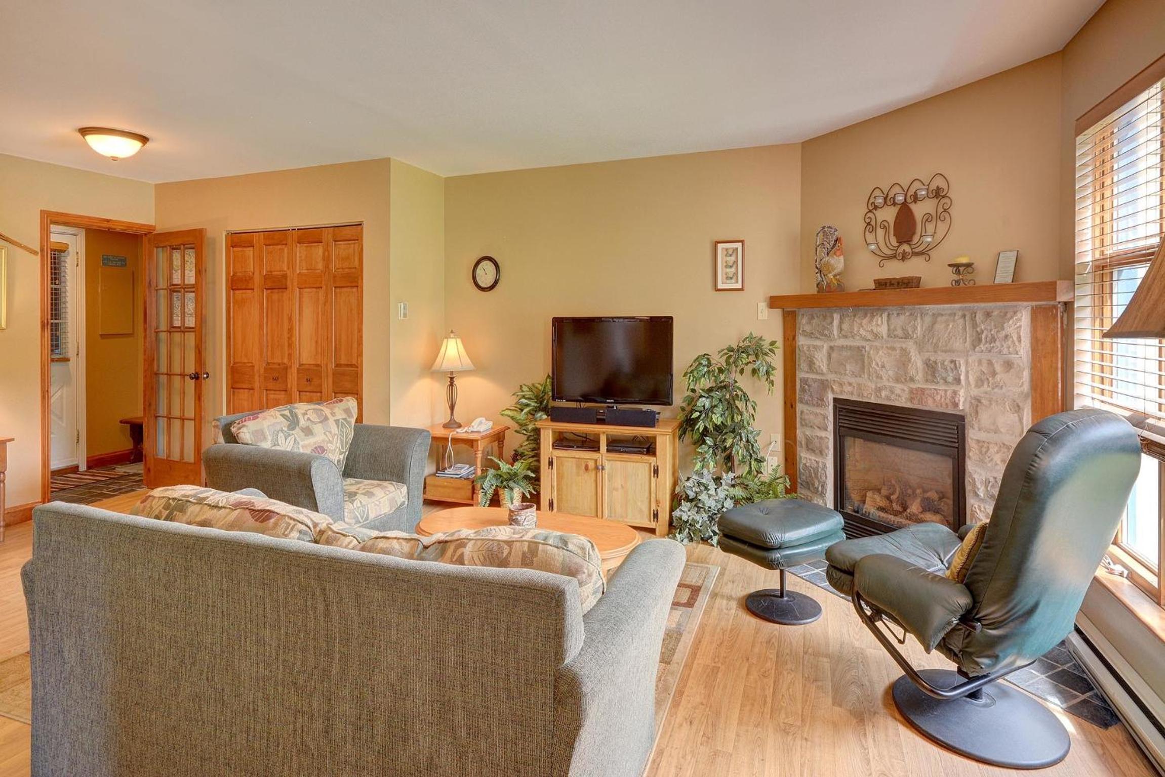 Jardin du Village by Chez Tremblant - Image 2