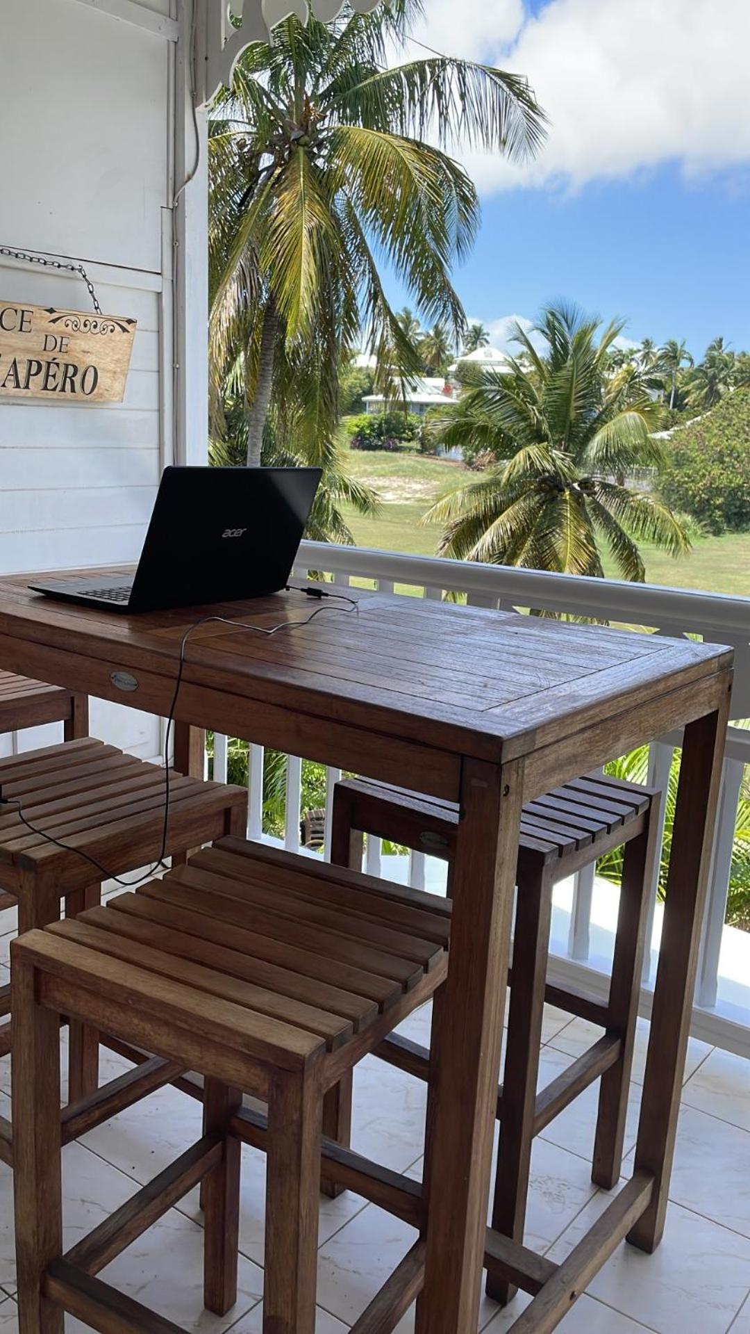 APPARTEMENT t3 VUE GOLF view 3