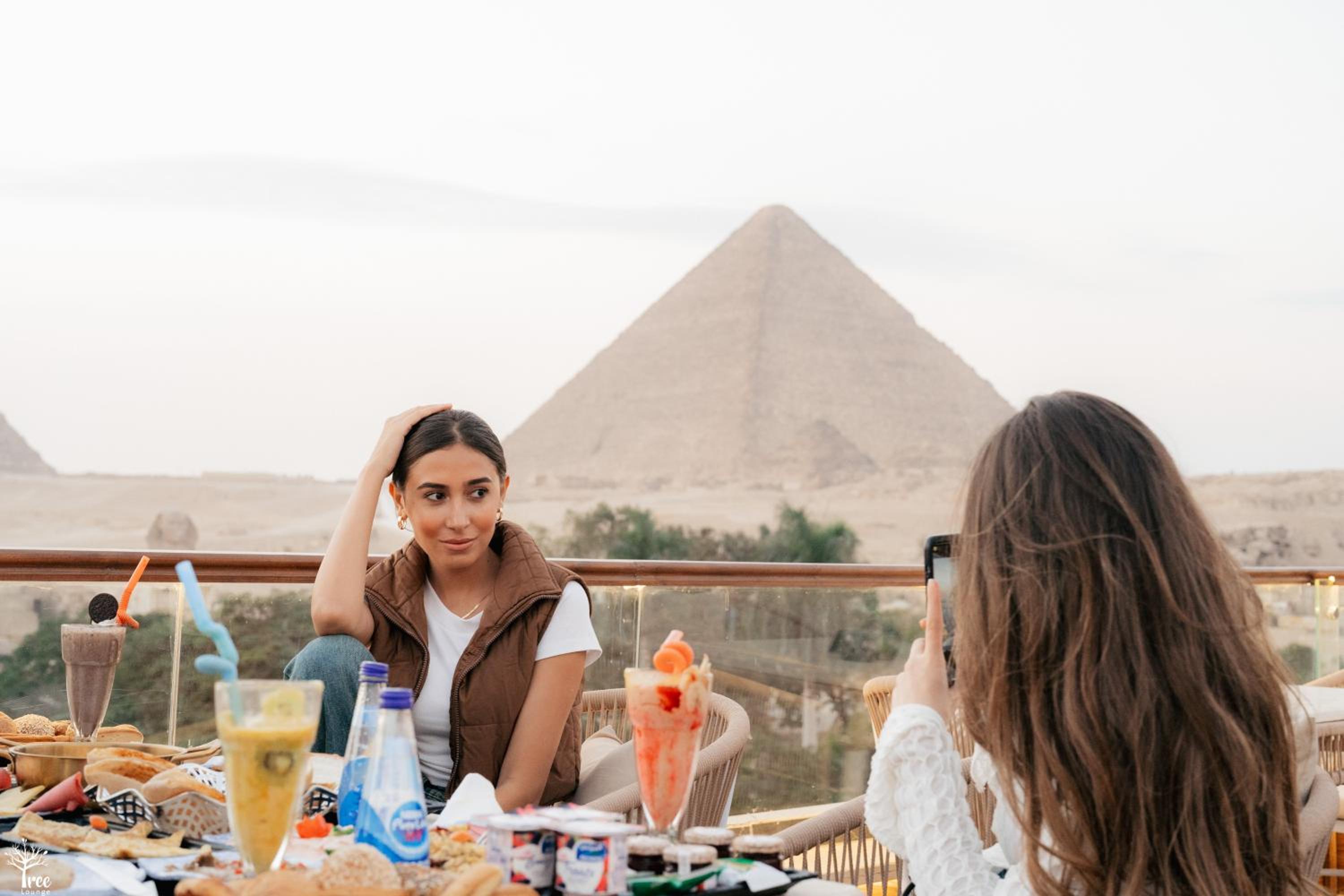 Tree Lounge Pyramids View INN , Sphinx Giza