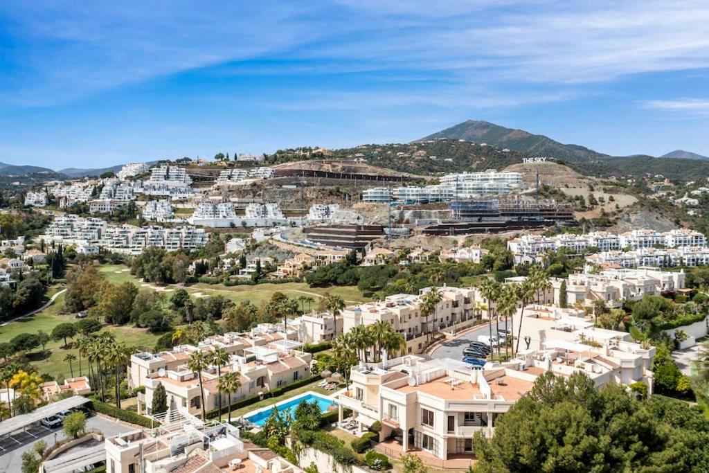 La Quinta Hills - Luxury Apartment