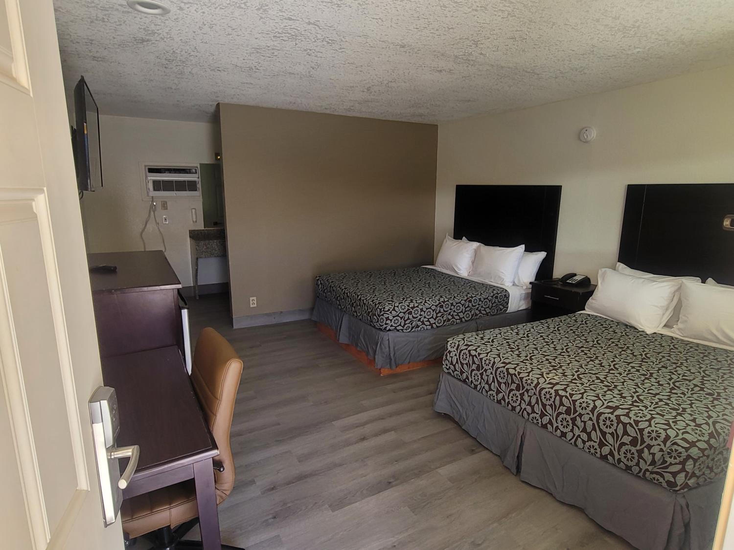 Las Vegas Vacations - Econo Lodge Las Vegas - Property Image 7
