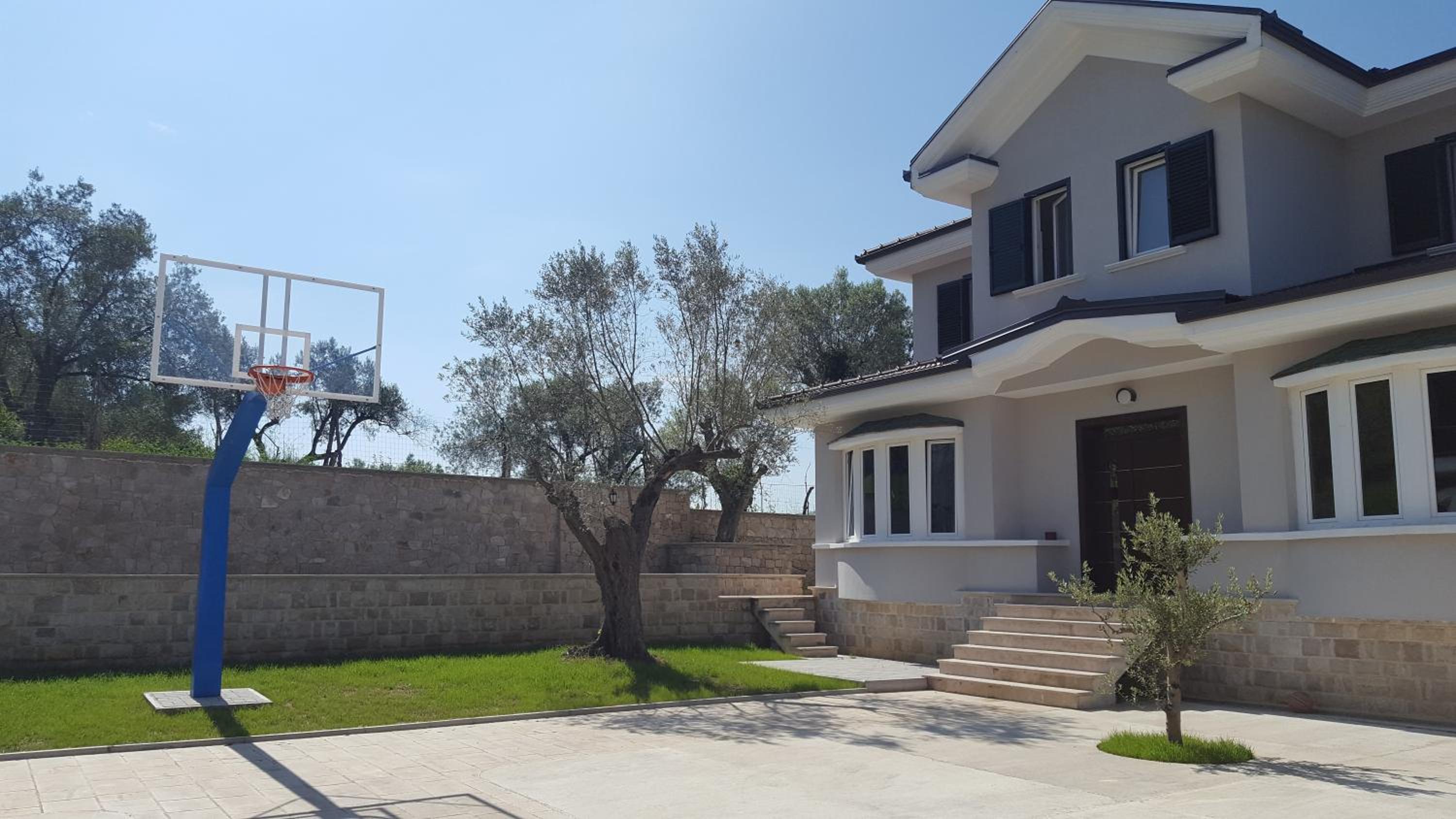 Twin Houses Residence