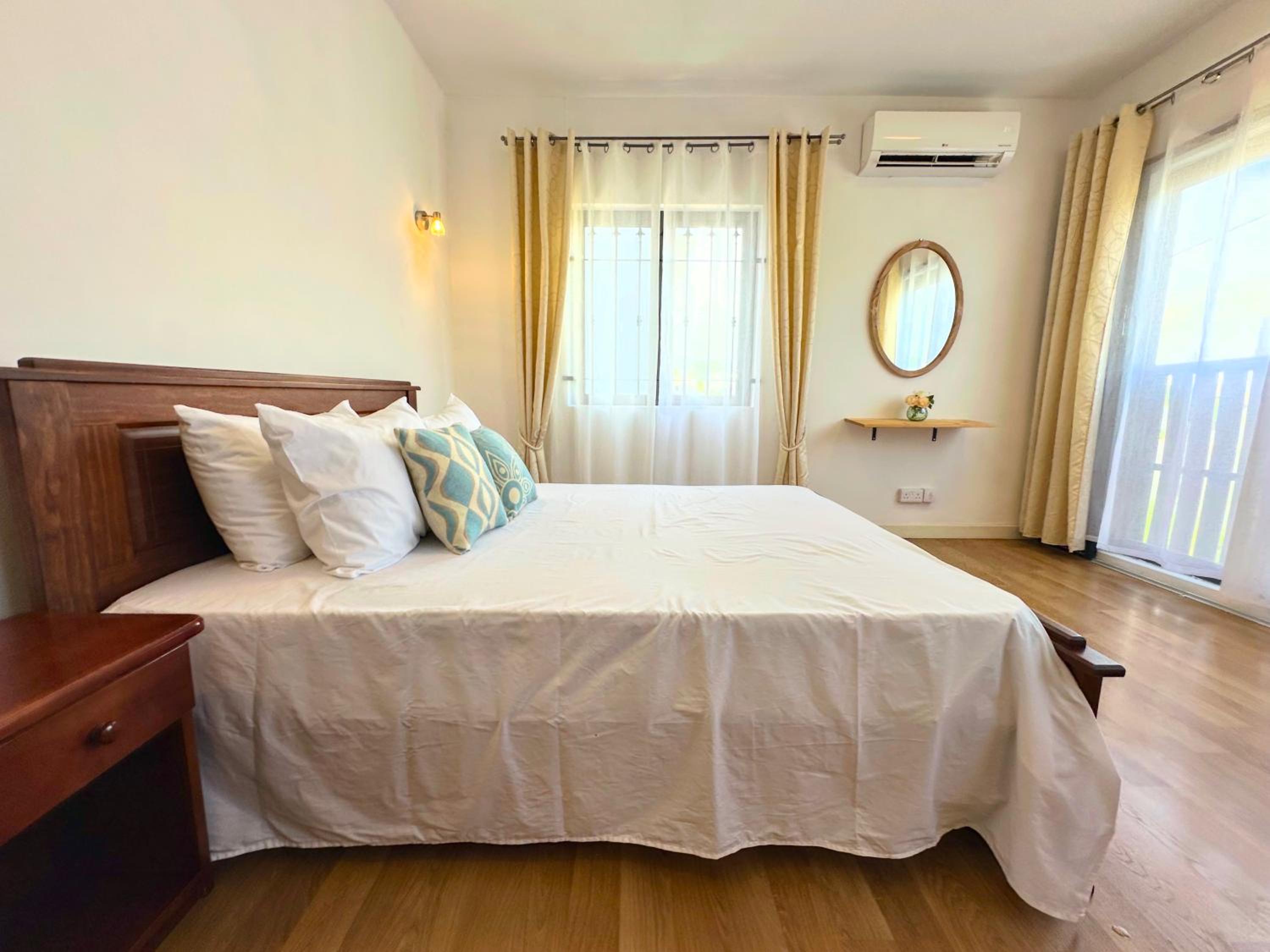 Charming Villa with Private Pool view 4
