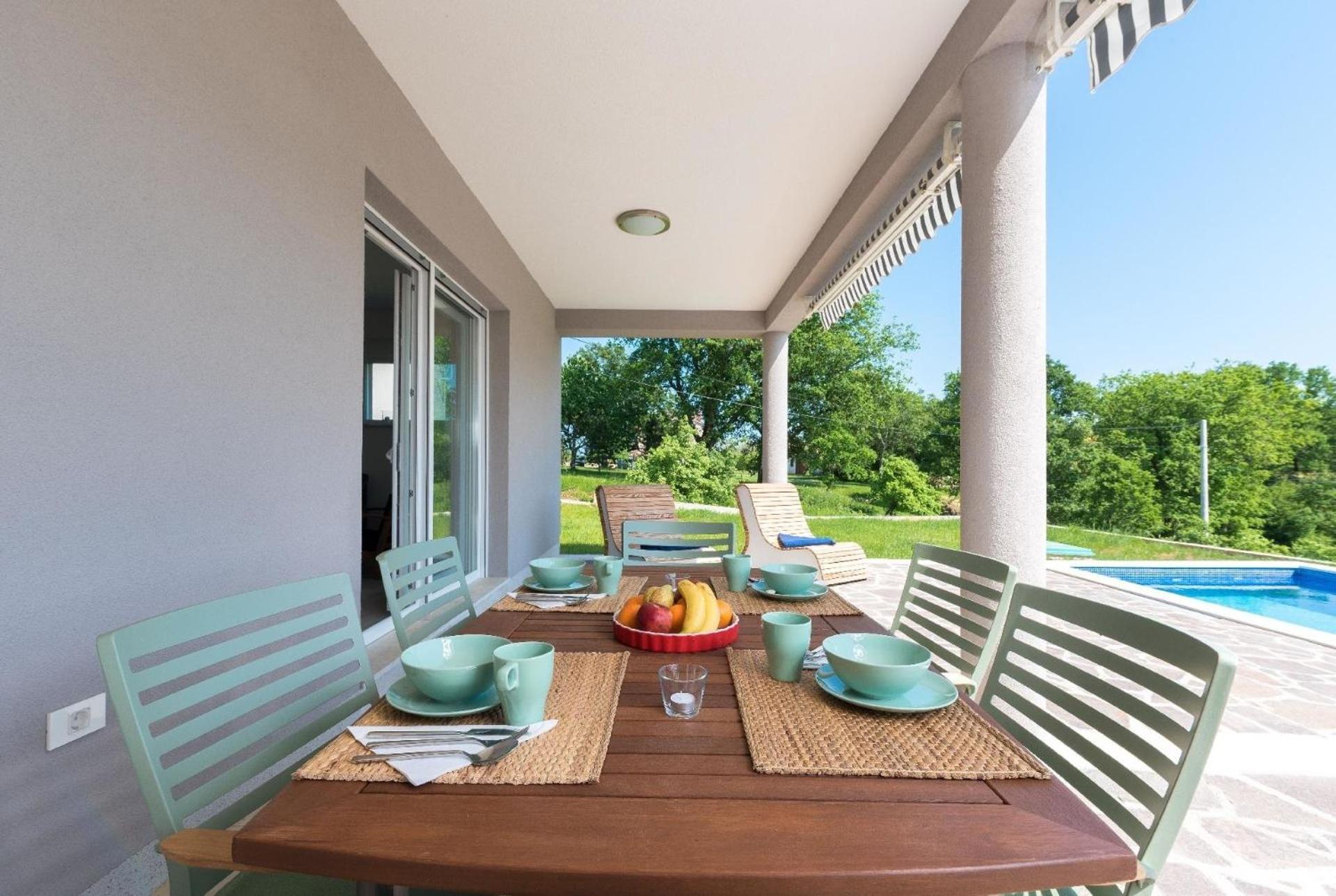 Bungalow mit Pool in Becici photo 4