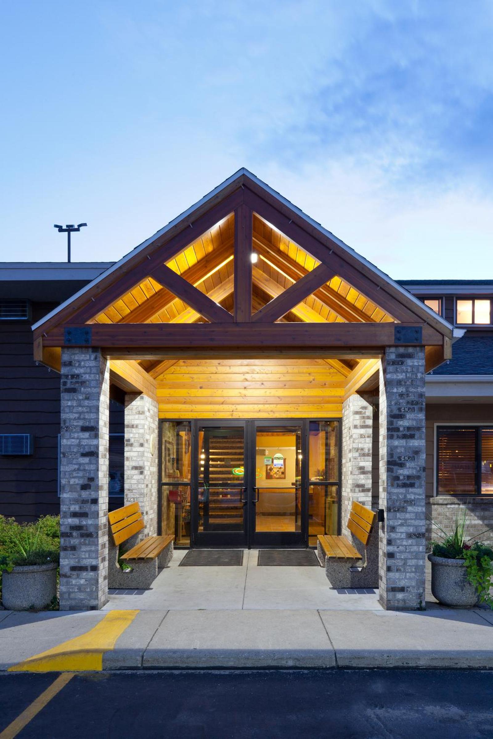 AmericInn by Wyndham Roseau
