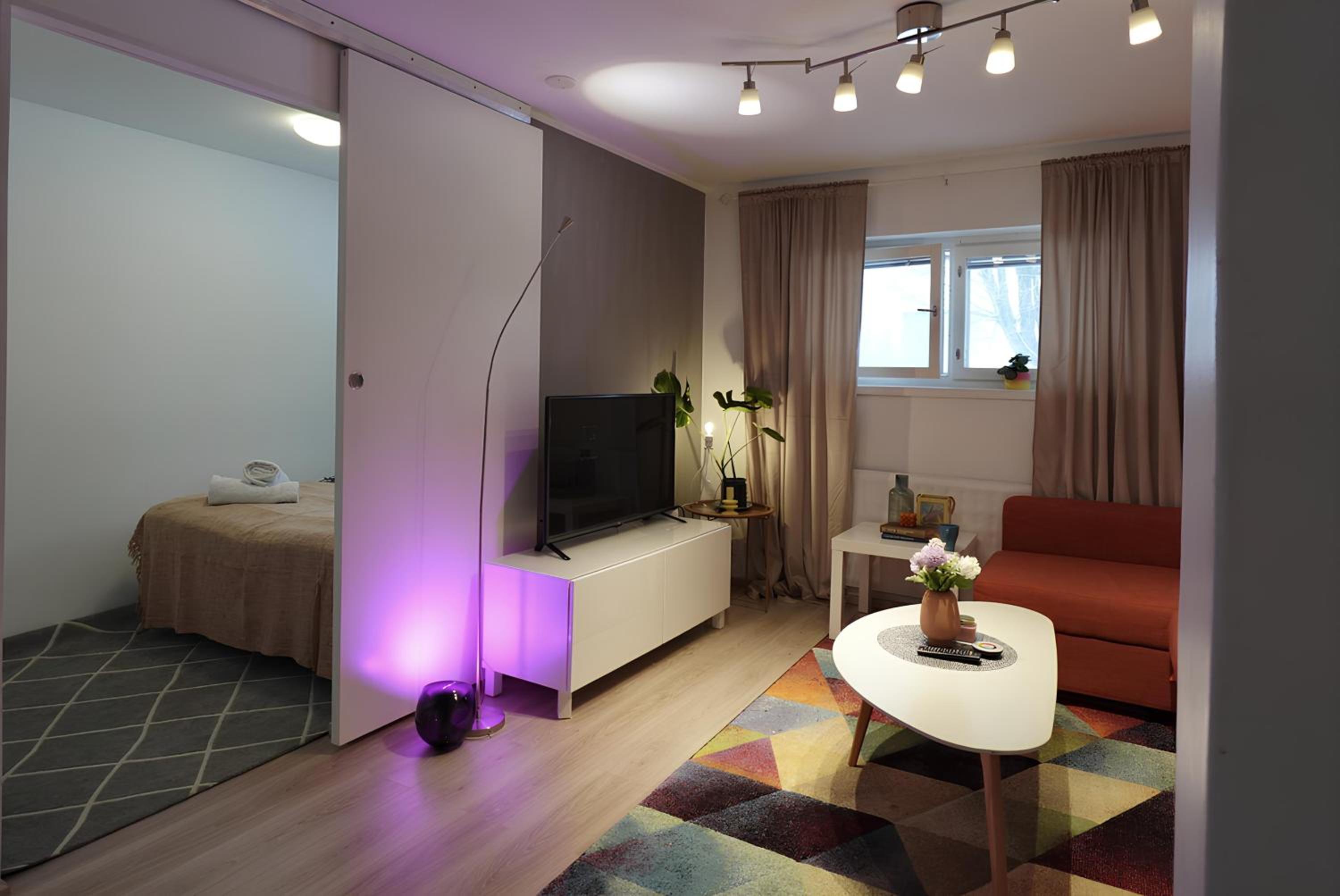 GuestFirst- Relax by the Sea 4 Min to Beach FREE Parking