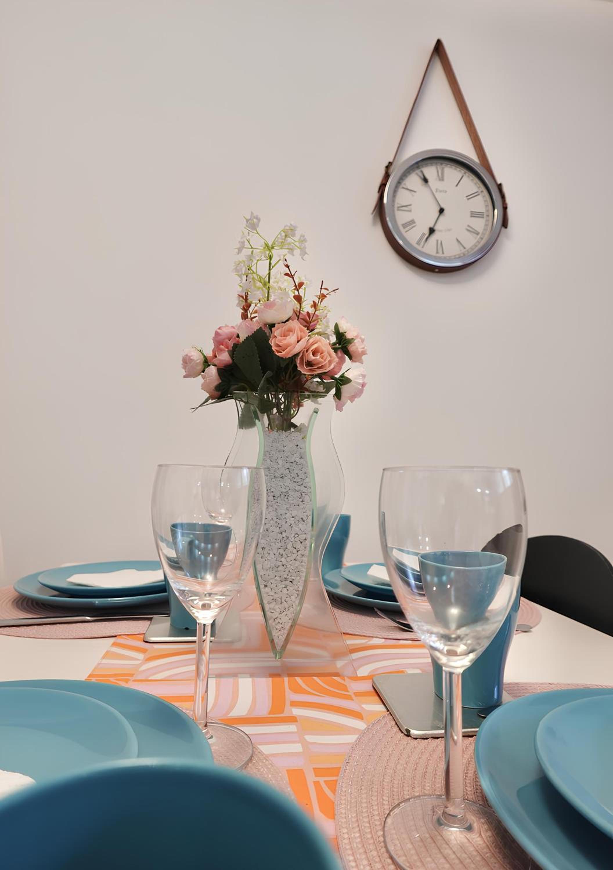 GuestFirst- Relax by the Sea 4 Min to Beach FREE Parking