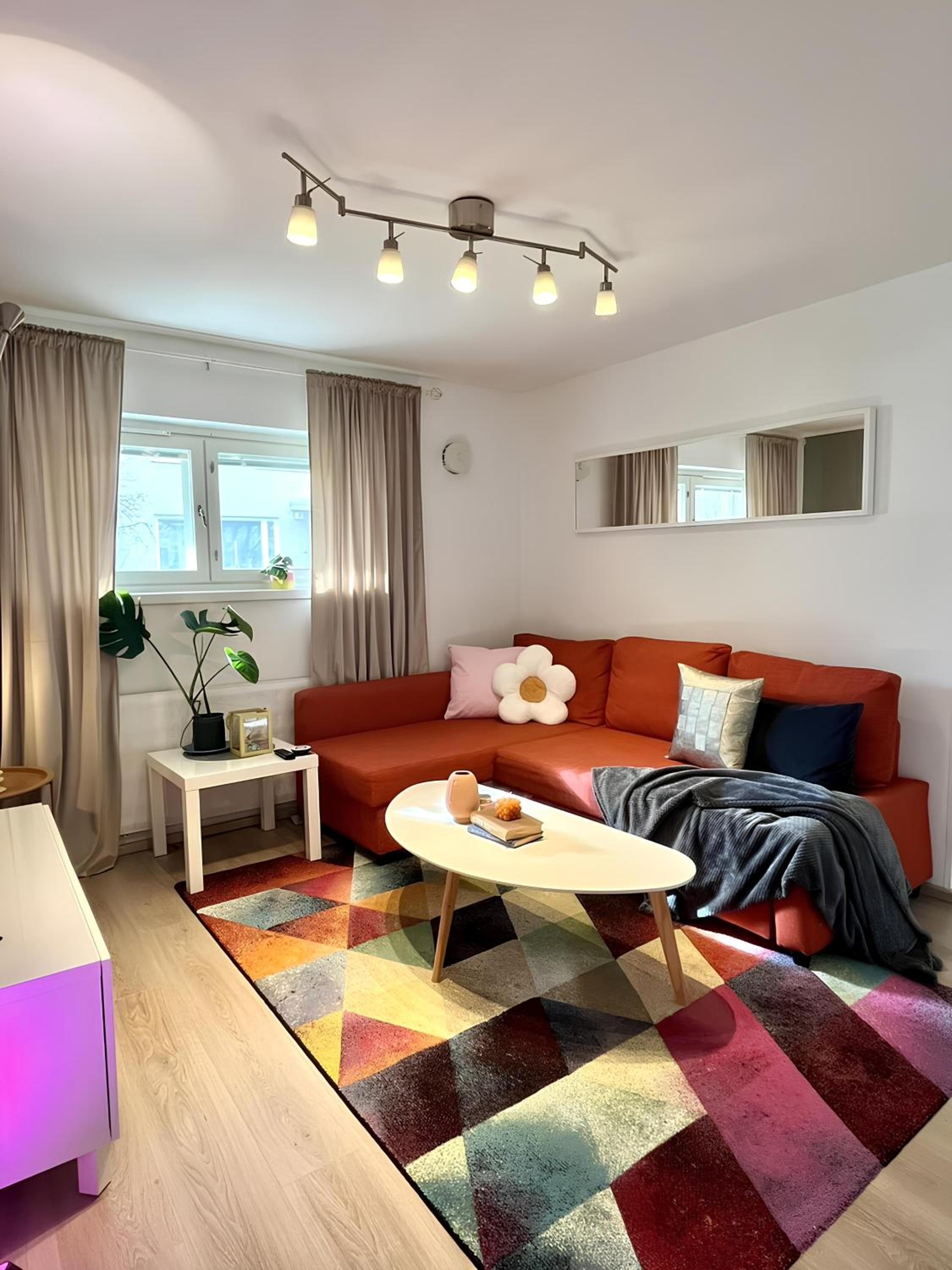 GuestFirst- Relax by the Sea 4 Min to Beach FREE Parking