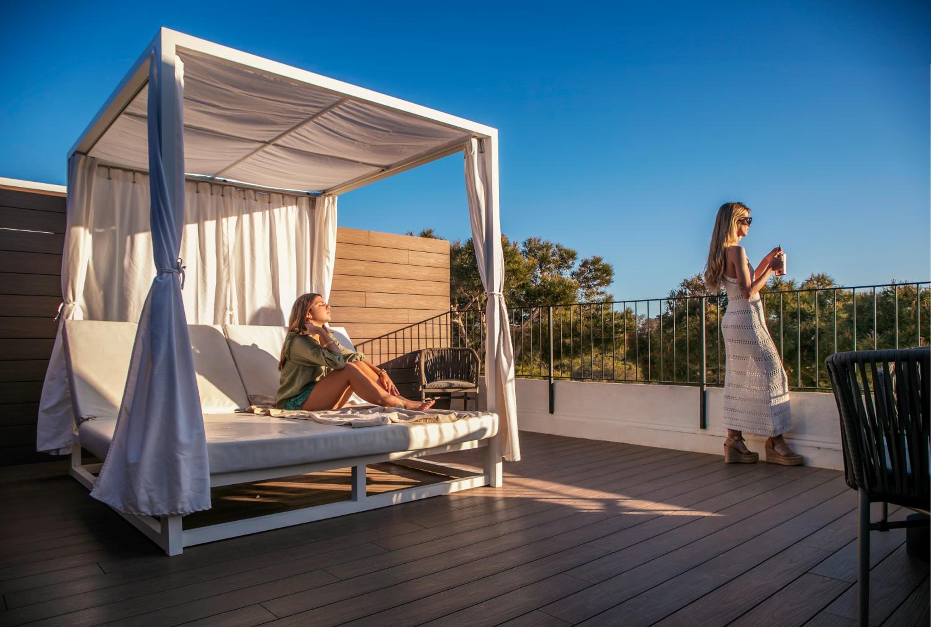 balance & terrace