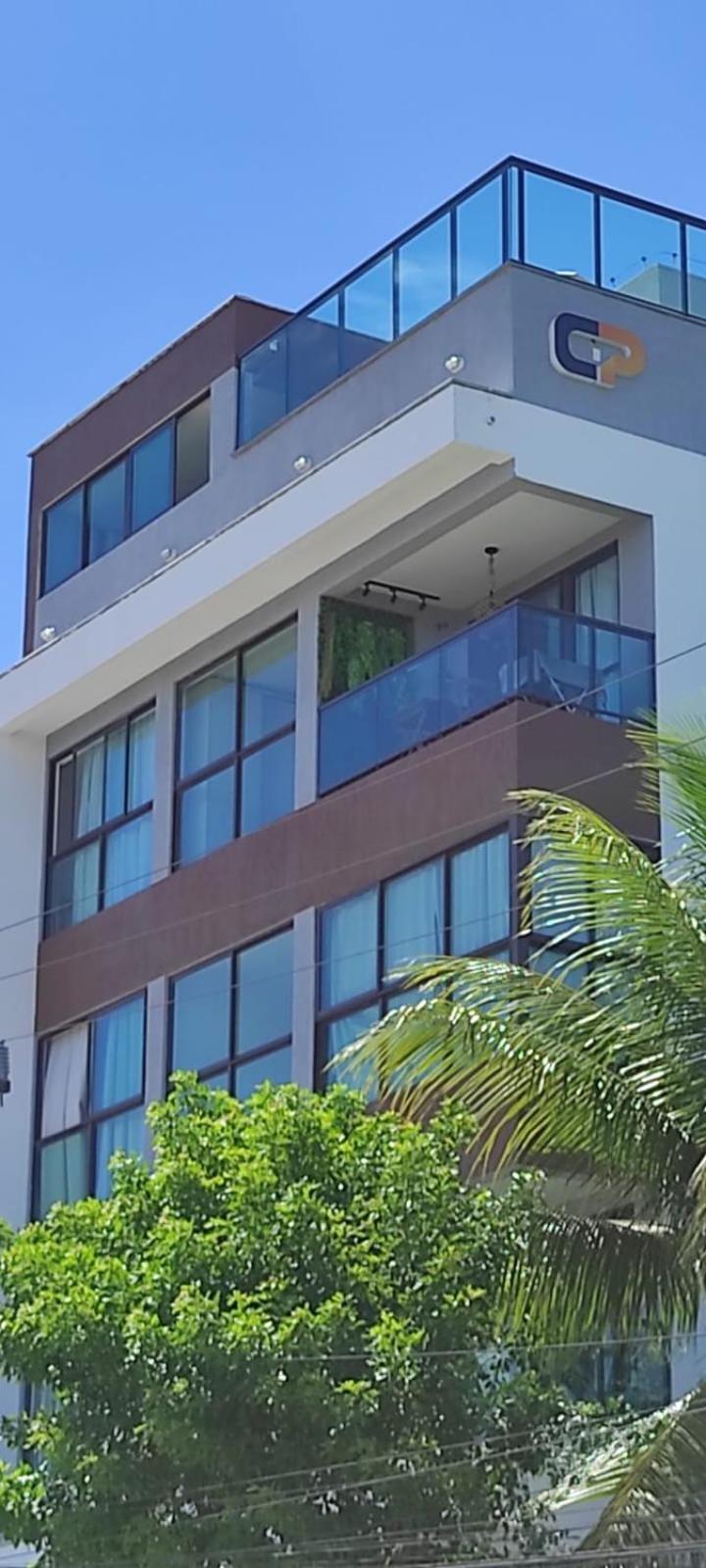 Studio luxo com piscina privativa e cascata no centro de porto de galinhas!