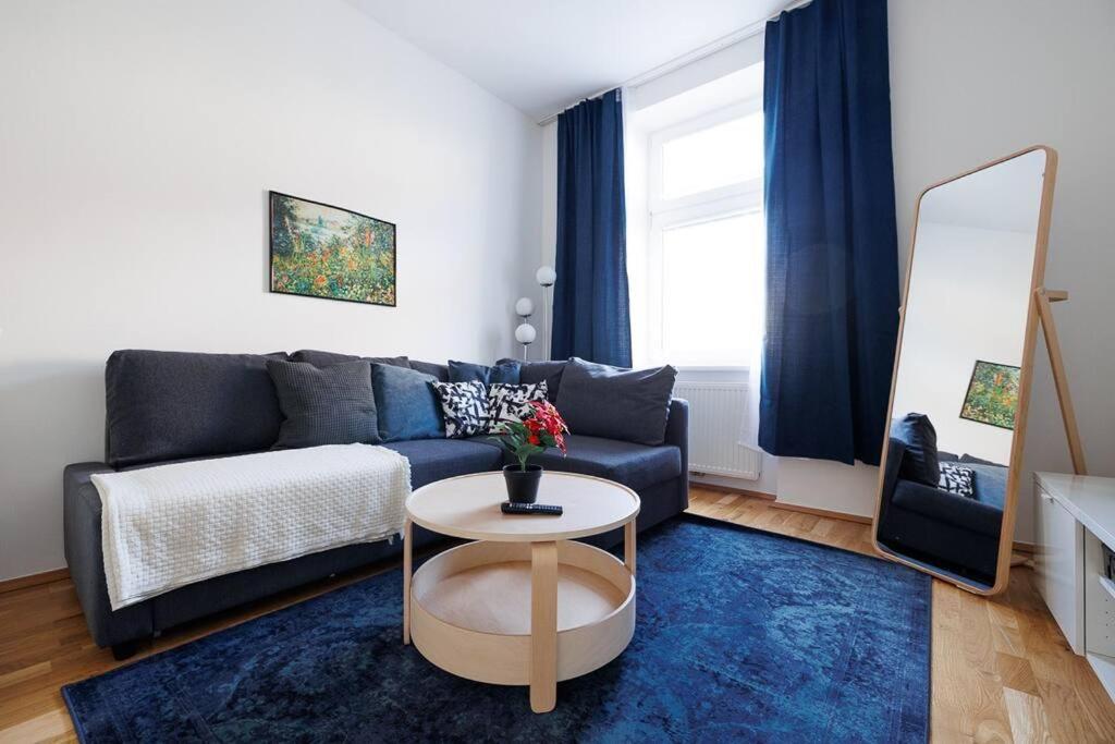 Modern Apartment near City Center - 2BR, Netflix