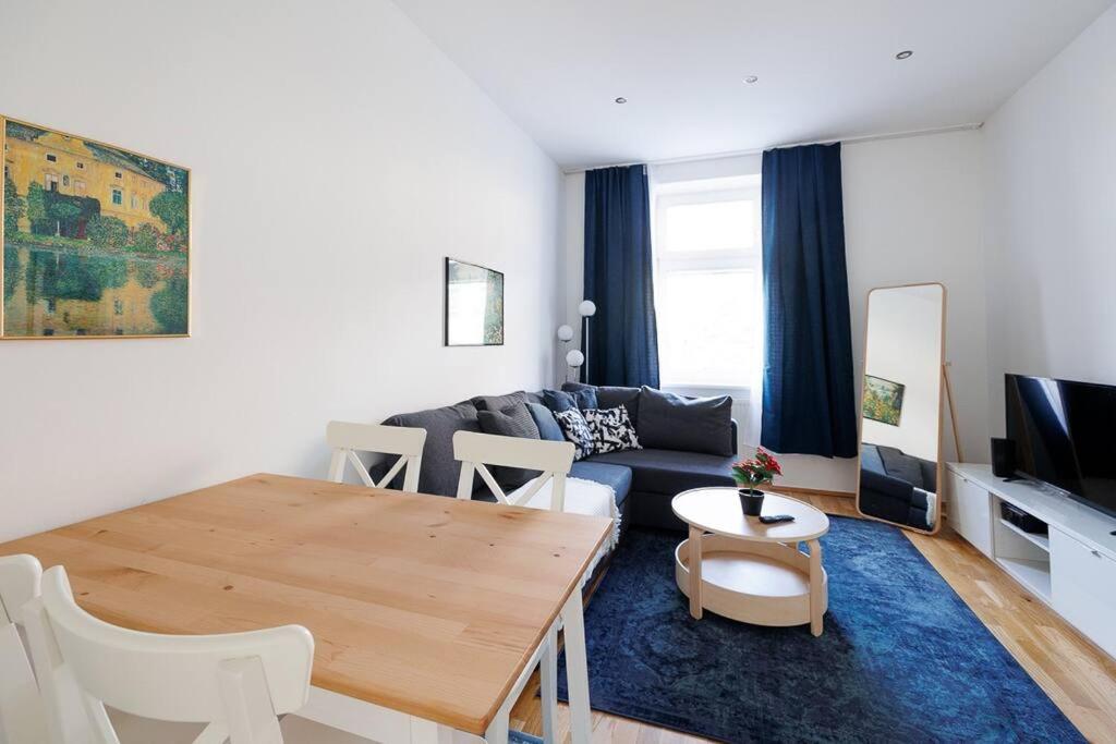 Modern Apartment near City Center - 2BR, Netflix