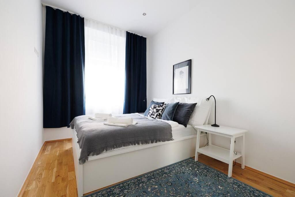 Modern Apartment near City Center - 2BR, Netflix