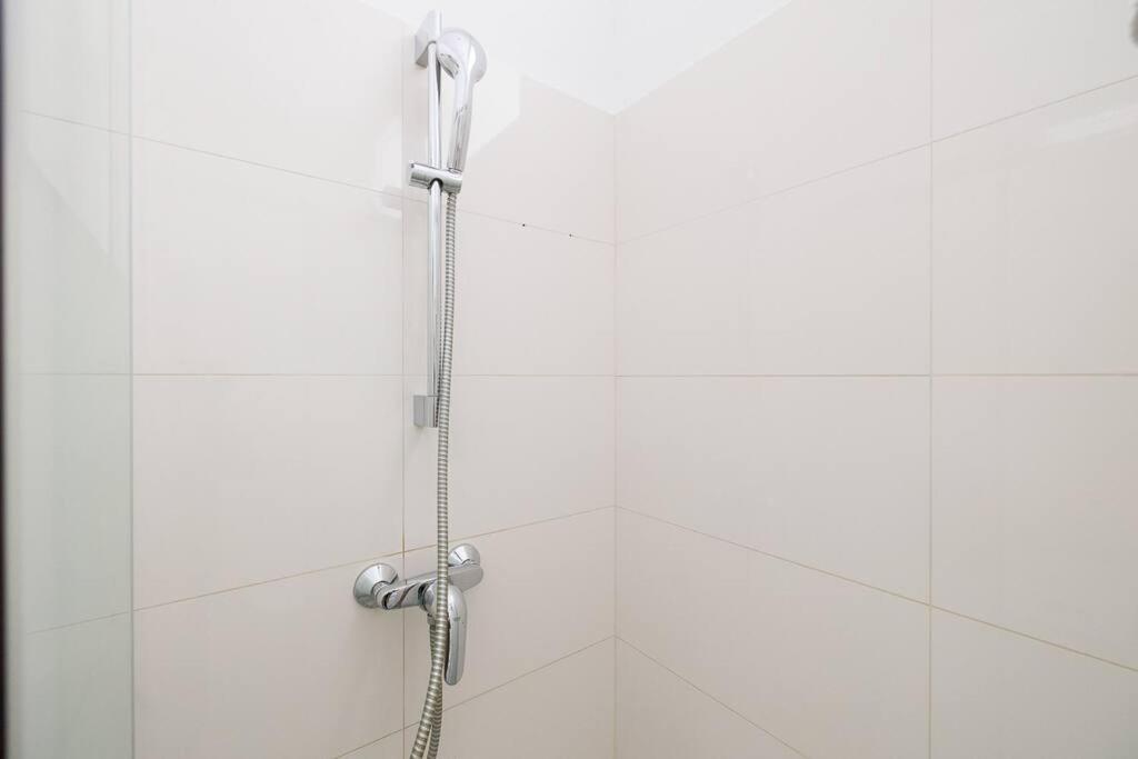 Modern Apartment near City Center - 2BR, Netflix