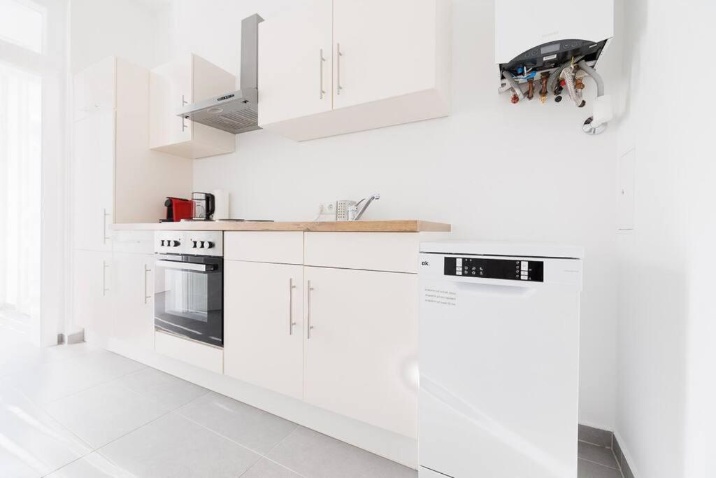 Modern Apartment near City Center - 2BR, Netflix