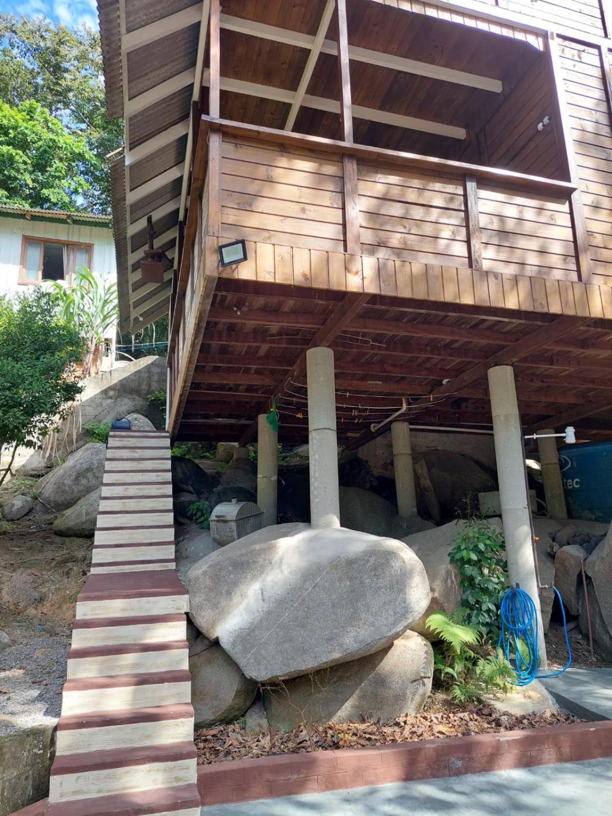Casa na Praia em Porto Belo - Araçá