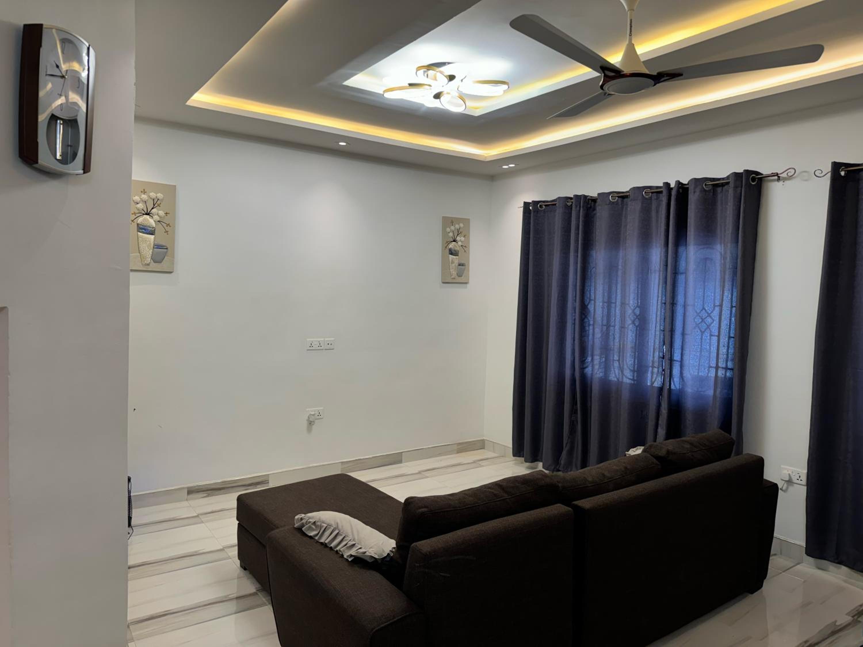 Calm Luxurious Home view 5