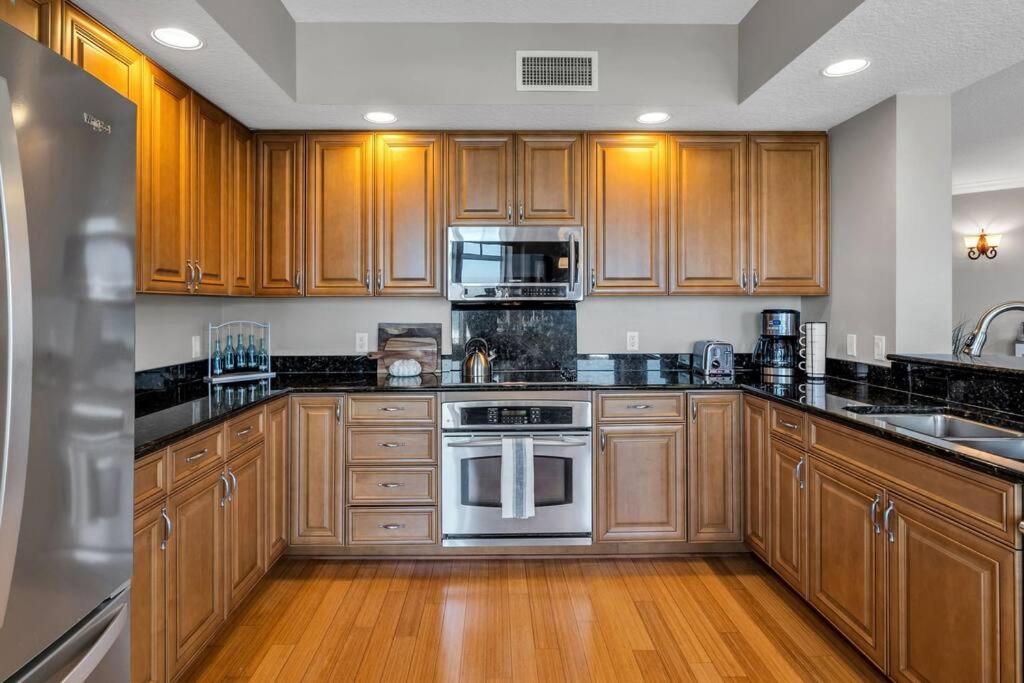 Coastal Elegance: Your Clearwater Beach Escape view 5