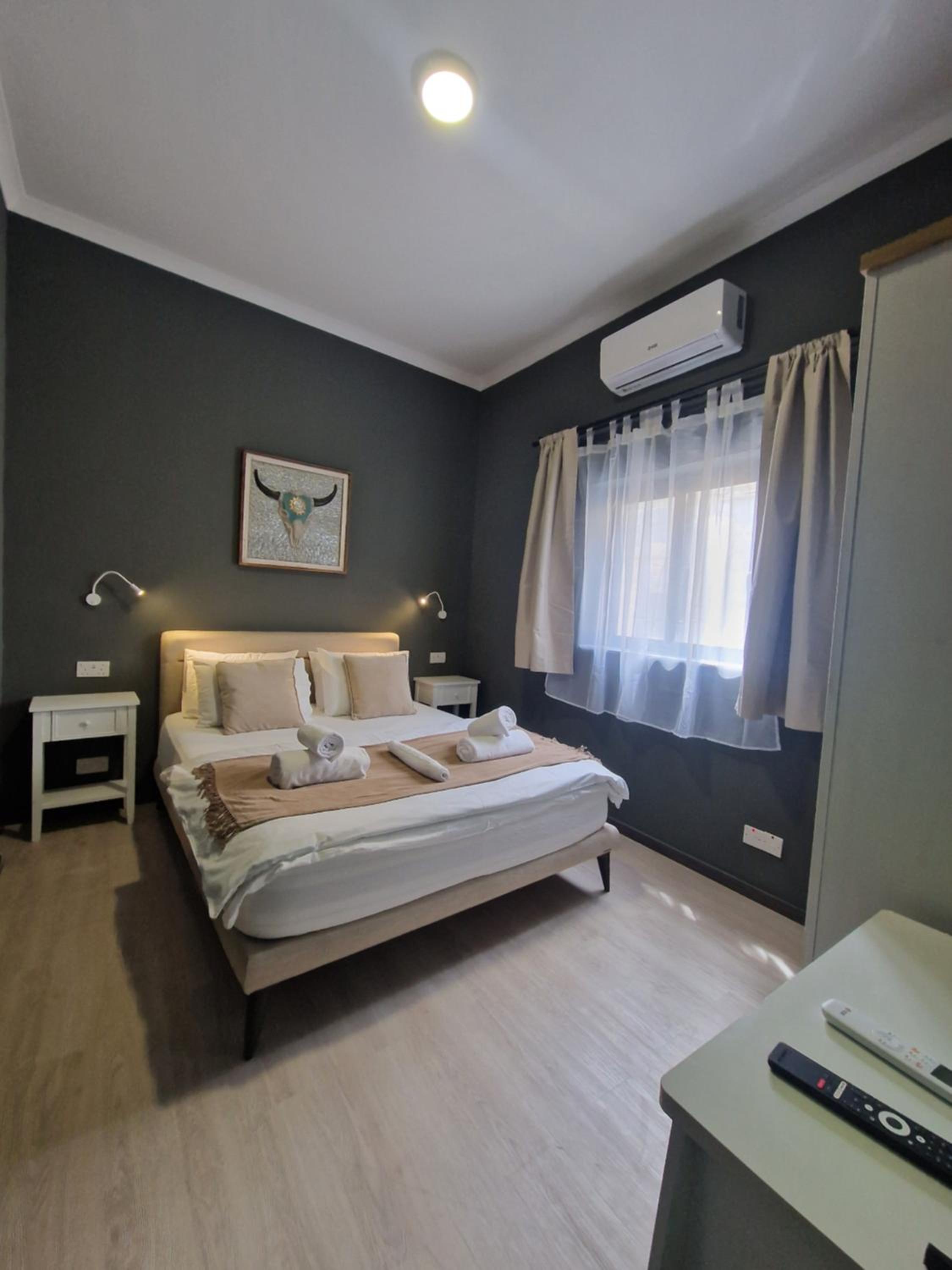 KORZO SUITES SENGLEA WATERFRONT