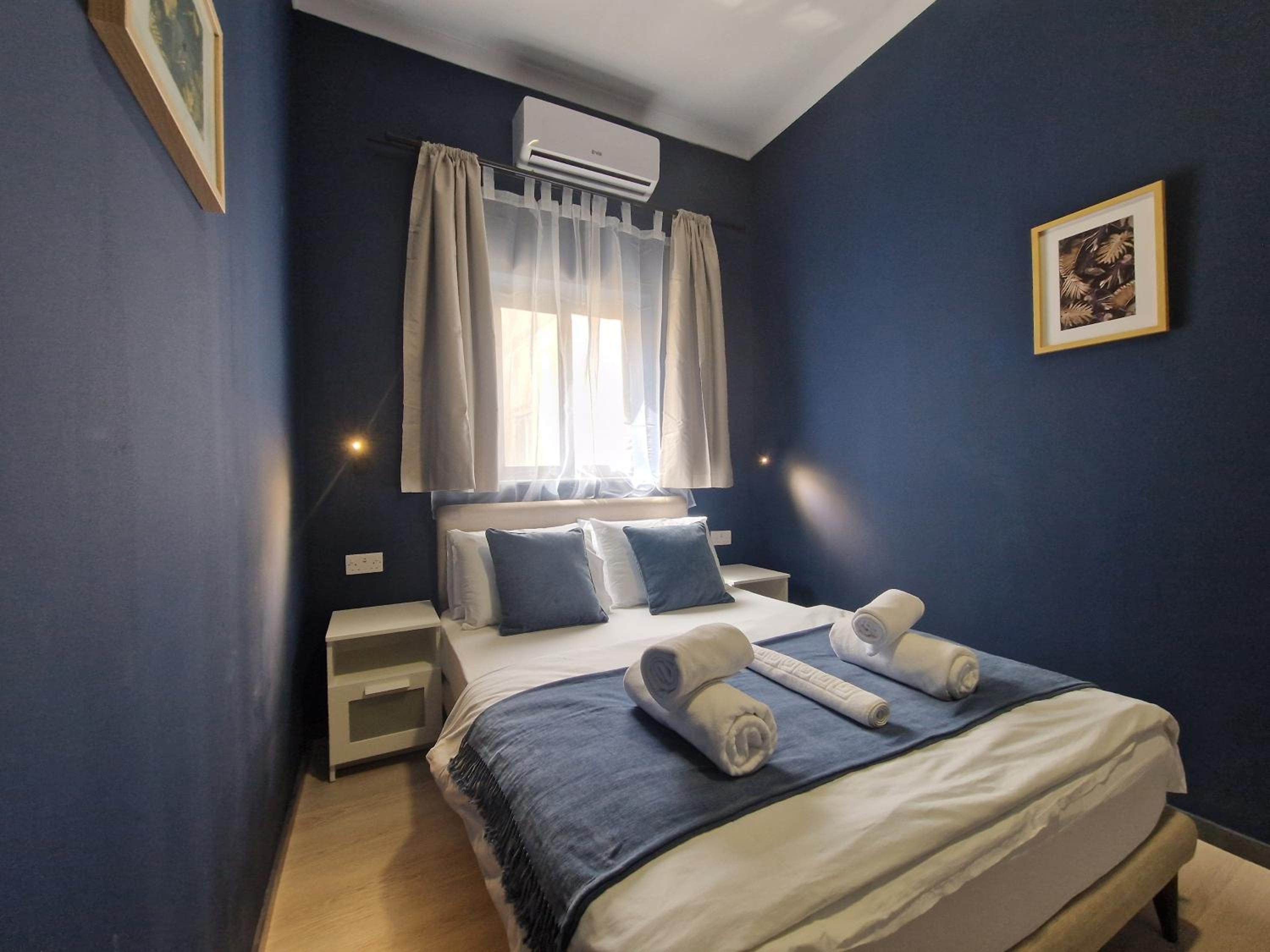 KORZO SUITES SENGLEA WATERFRONT