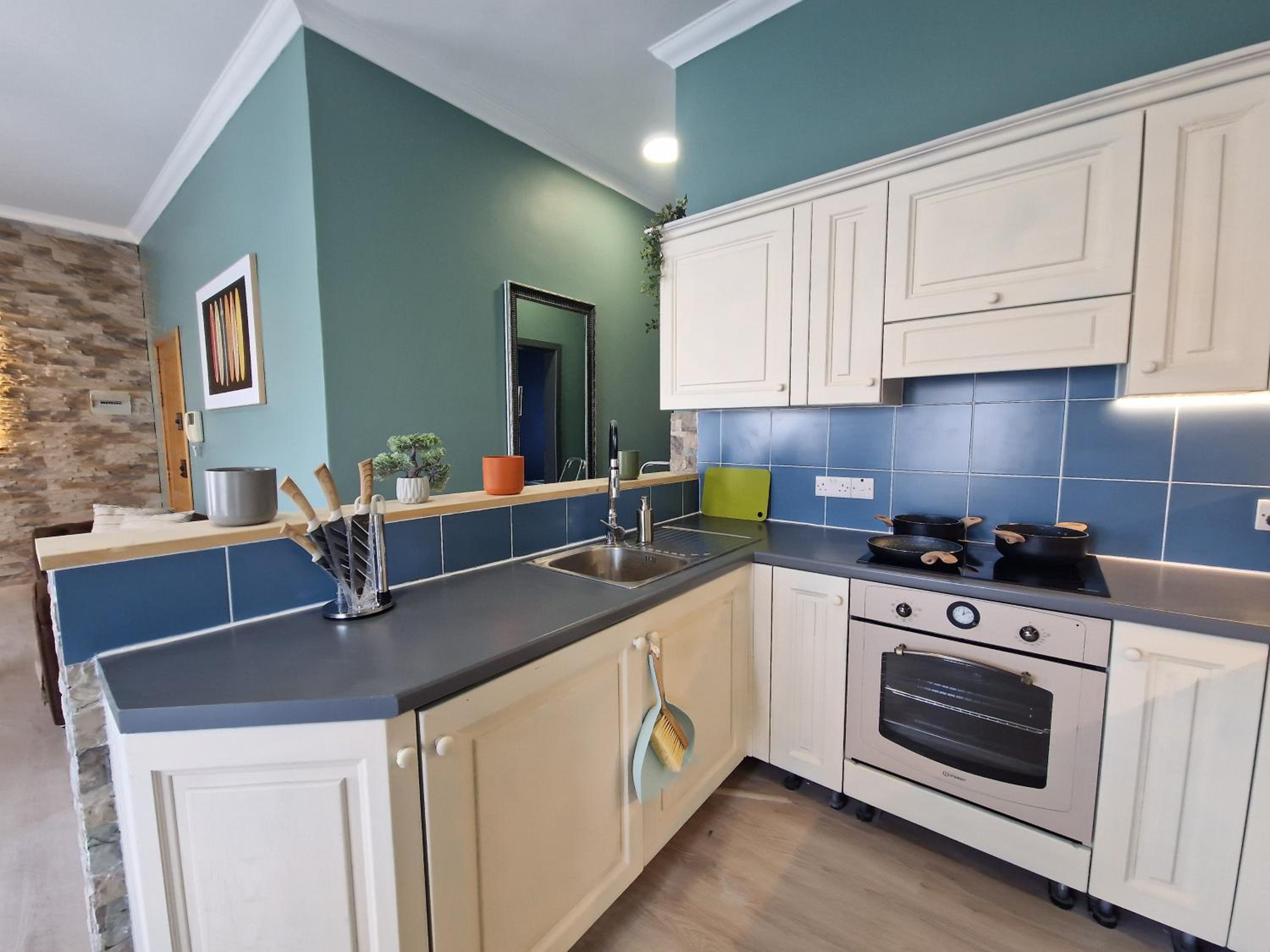 KORZO SUITES SENGLEA WATERFRONT