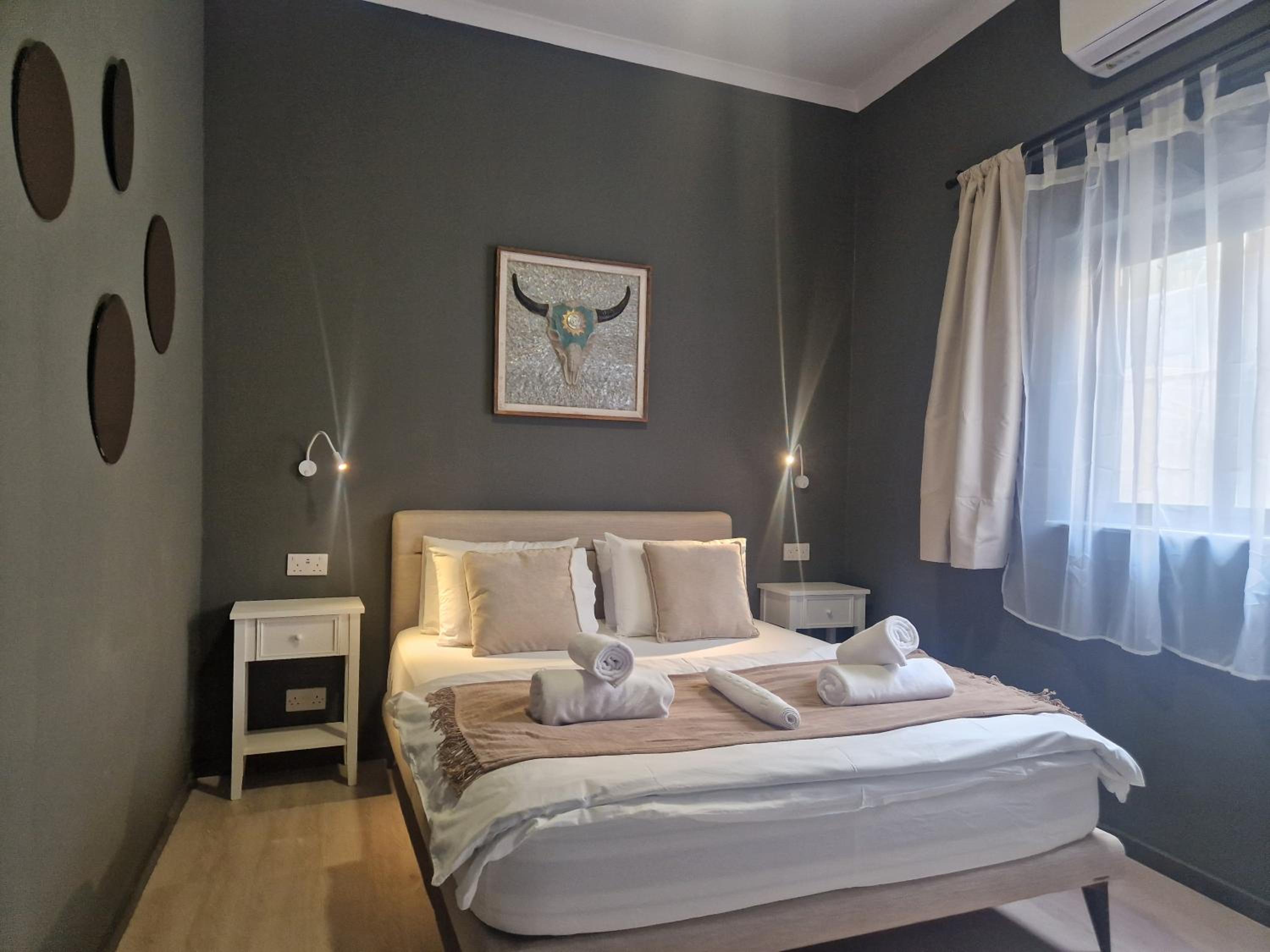 KORZO SUITES SENGLEA WATERFRONT
