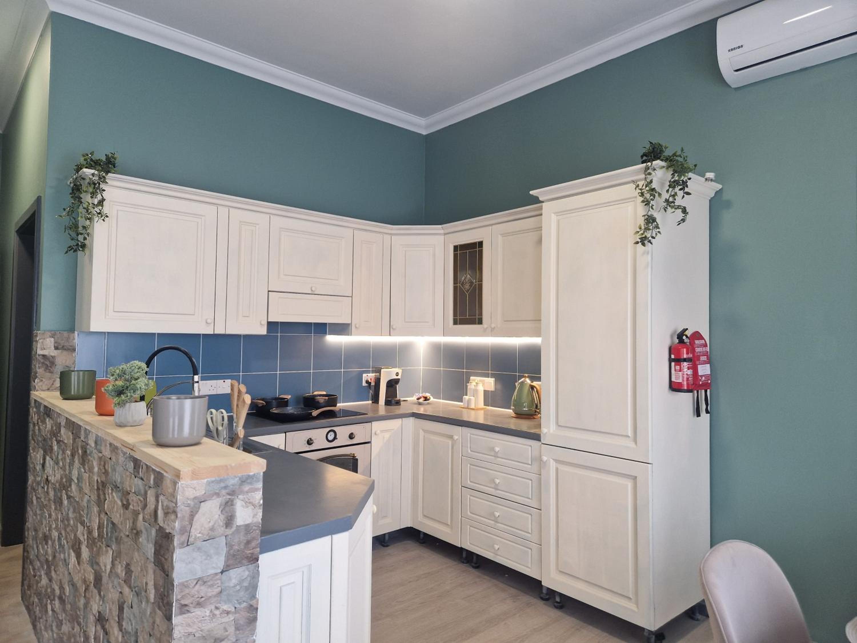 KORZO SUITES SENGLEA WATERFRONT