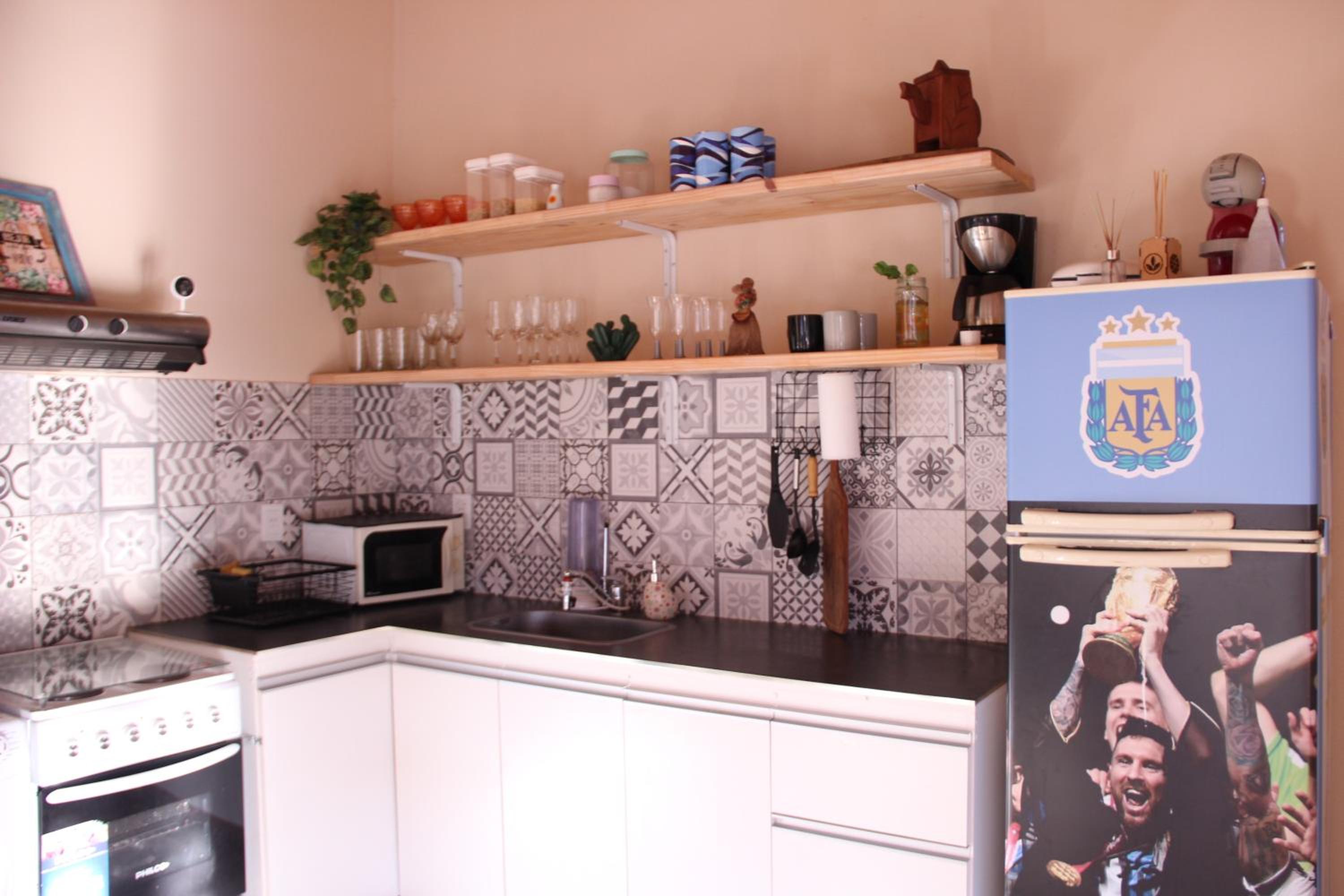Casa completa con pileta privada y patio