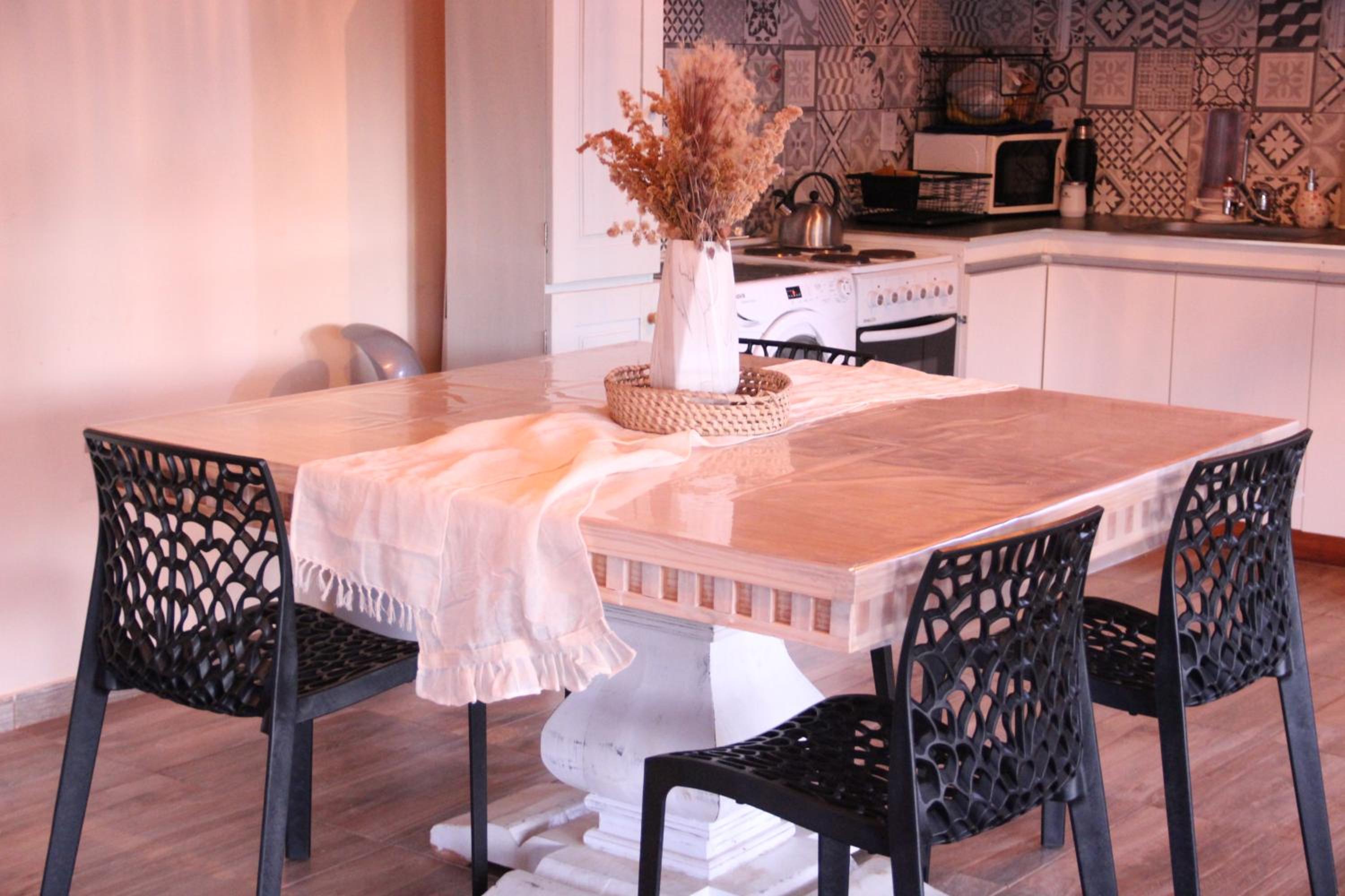 Casa completa con pileta privada y patio