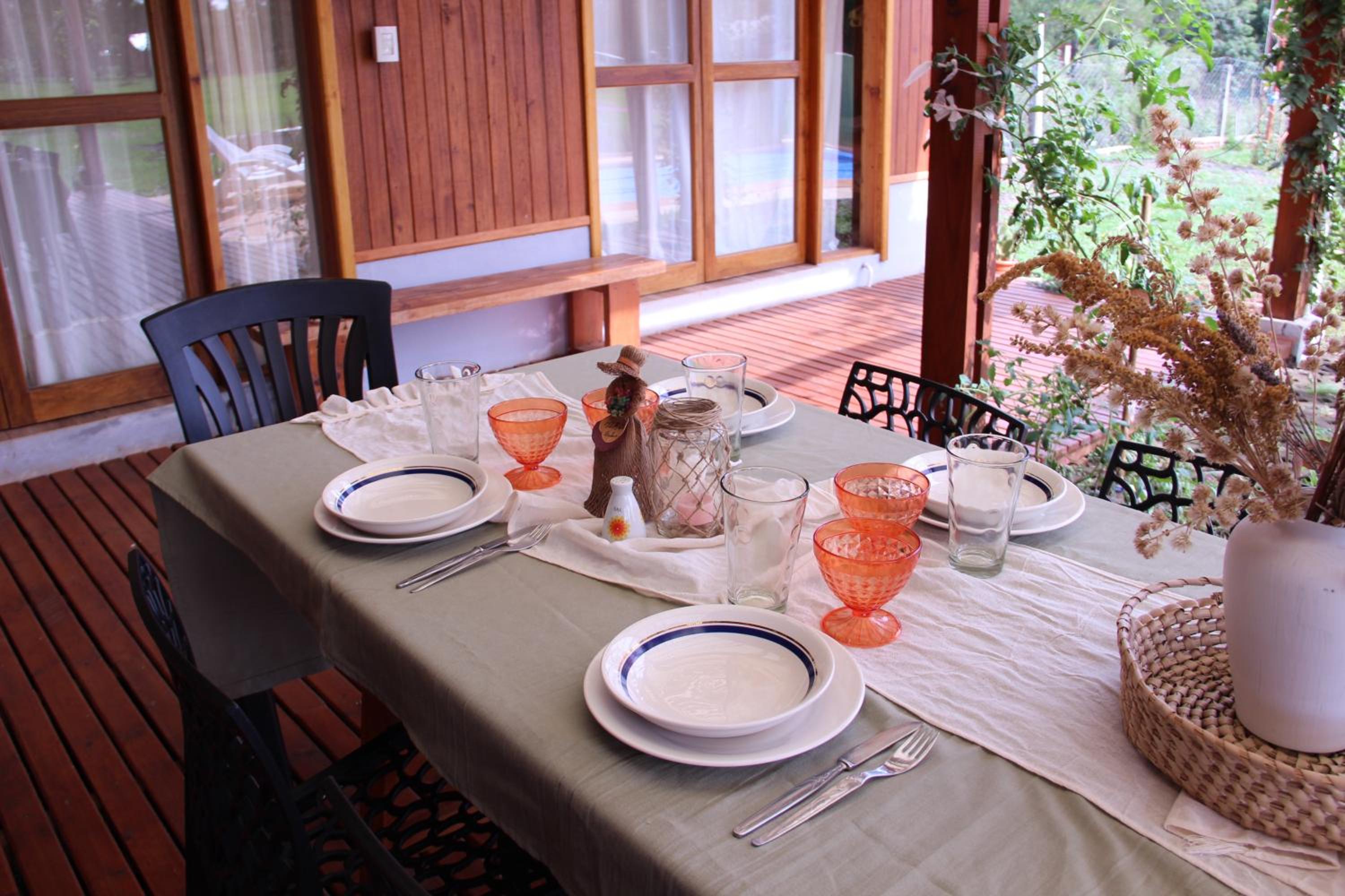Casa completa con pileta privada y patio