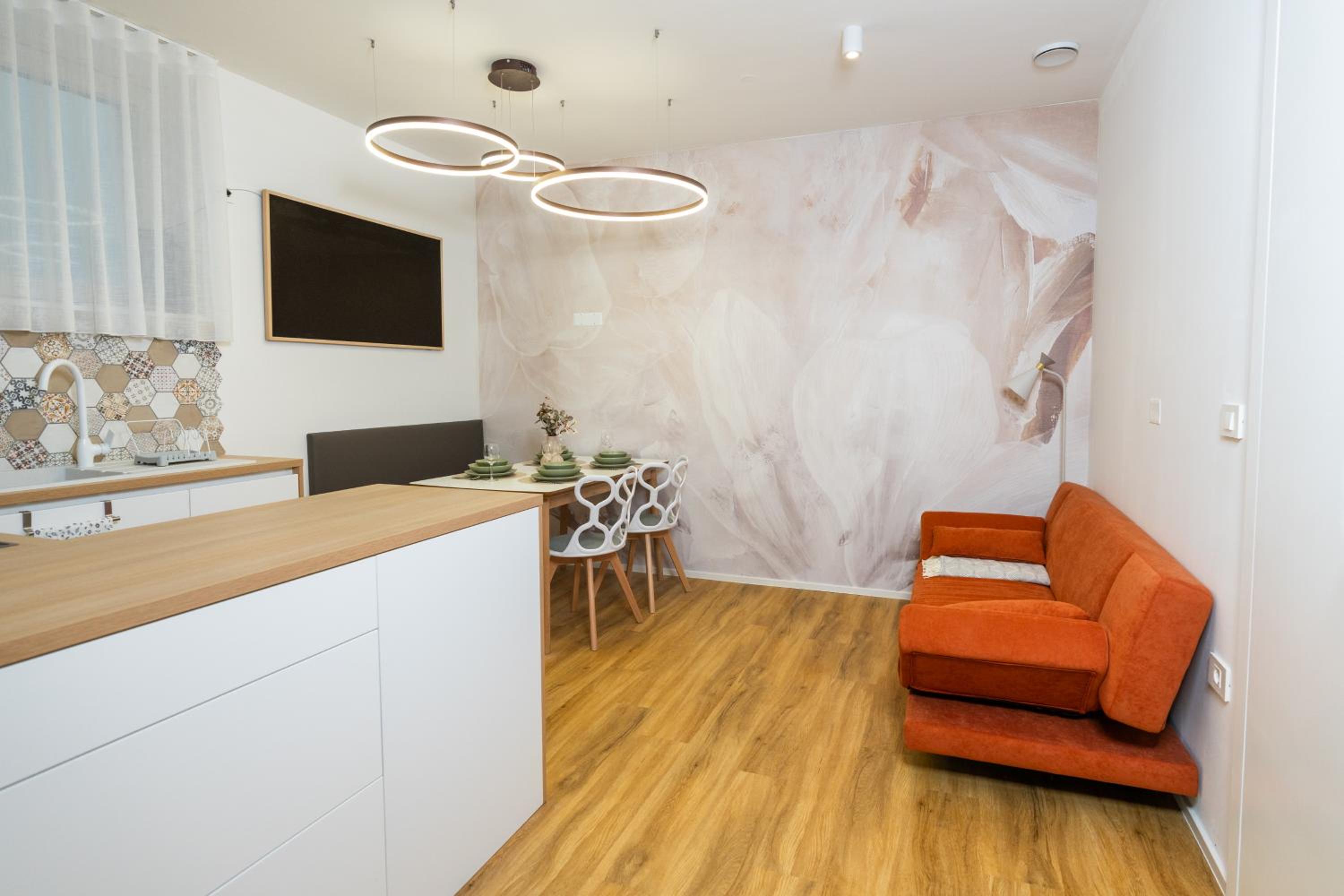 Bubbly Apartment