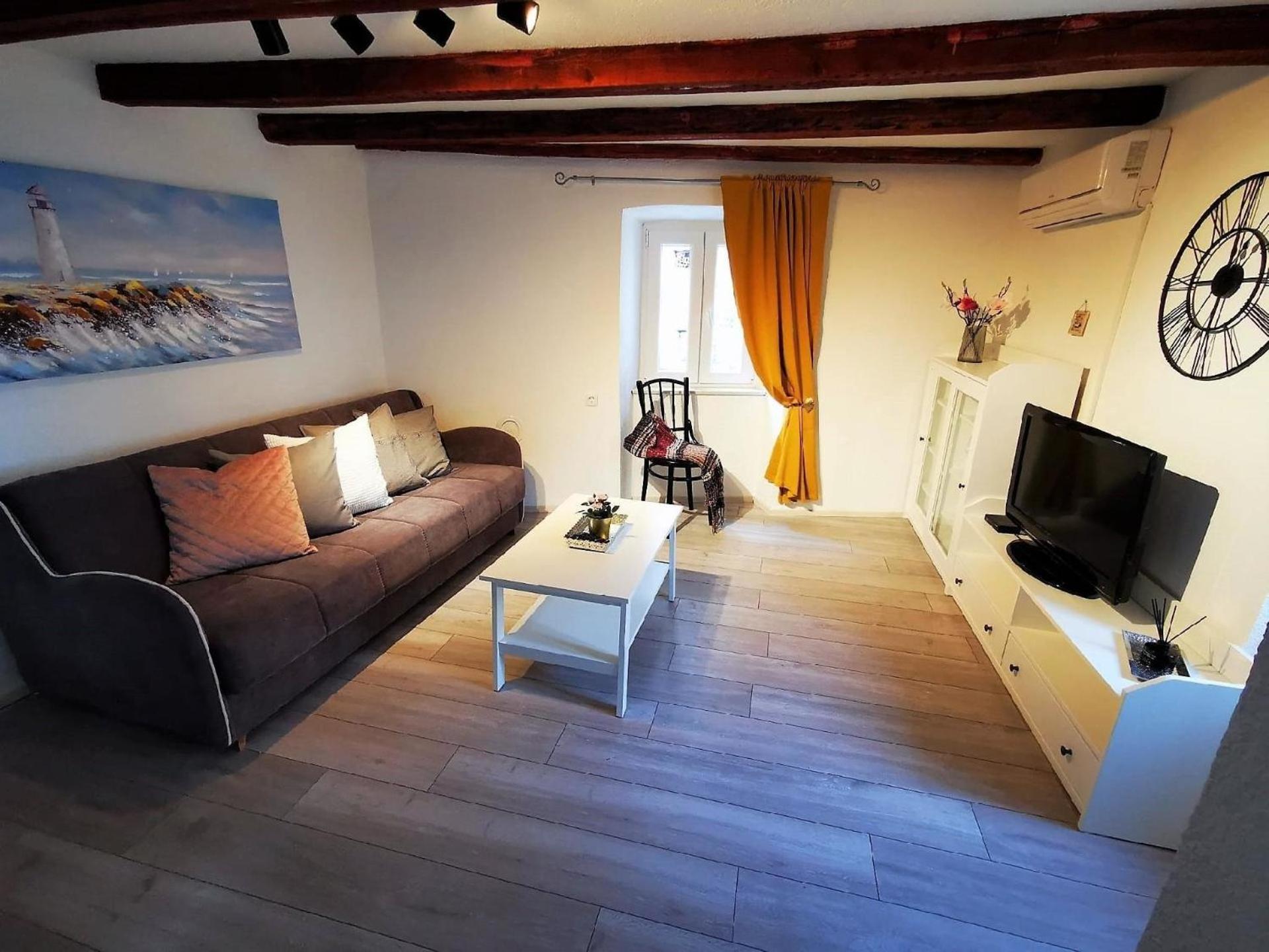 Ferienwohnung für 4 Personen 1 Kind ca 70 qm in Betina, Dalmatien Norddalmatien