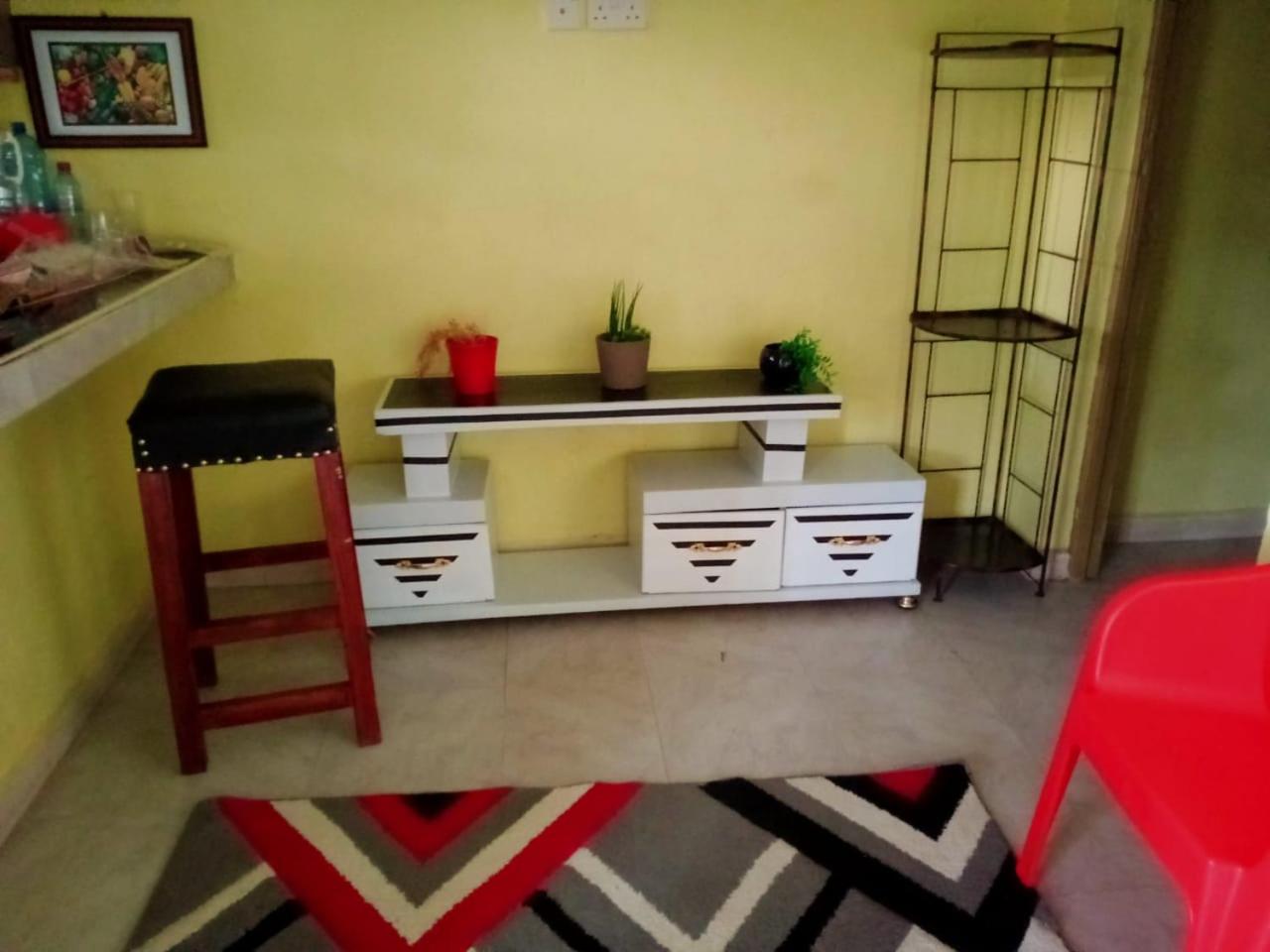 Stay with Daktari Homes view 3