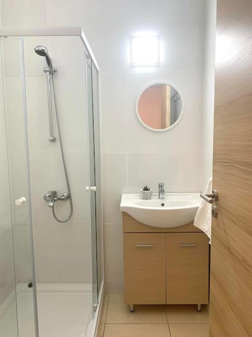 Cozy & tiny & newly renovated rental house