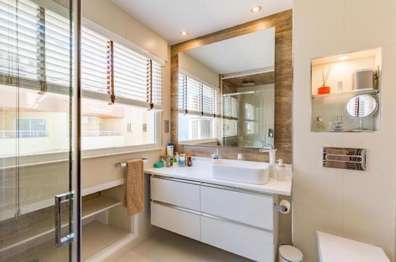 FIRST LINE BEACH APARTMENT IN MARBELLA