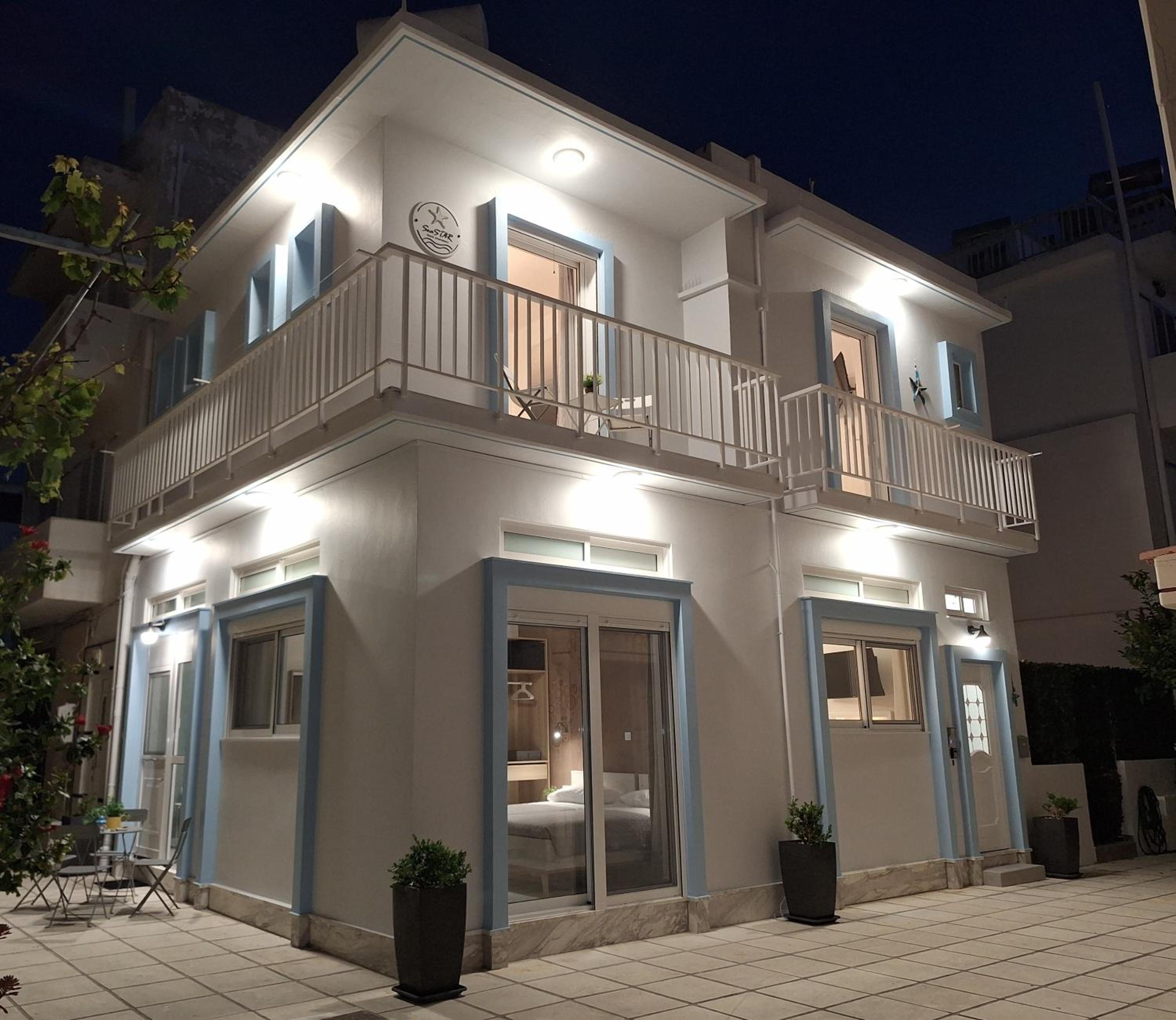 SeaSTAR Beach Apartments