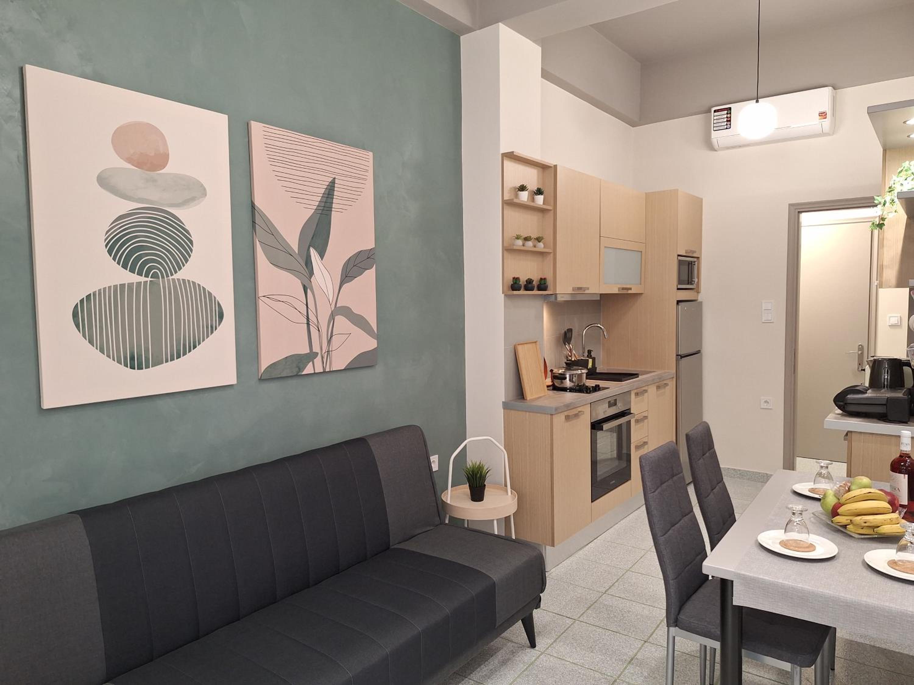 SeaSTAR Beach Apartments