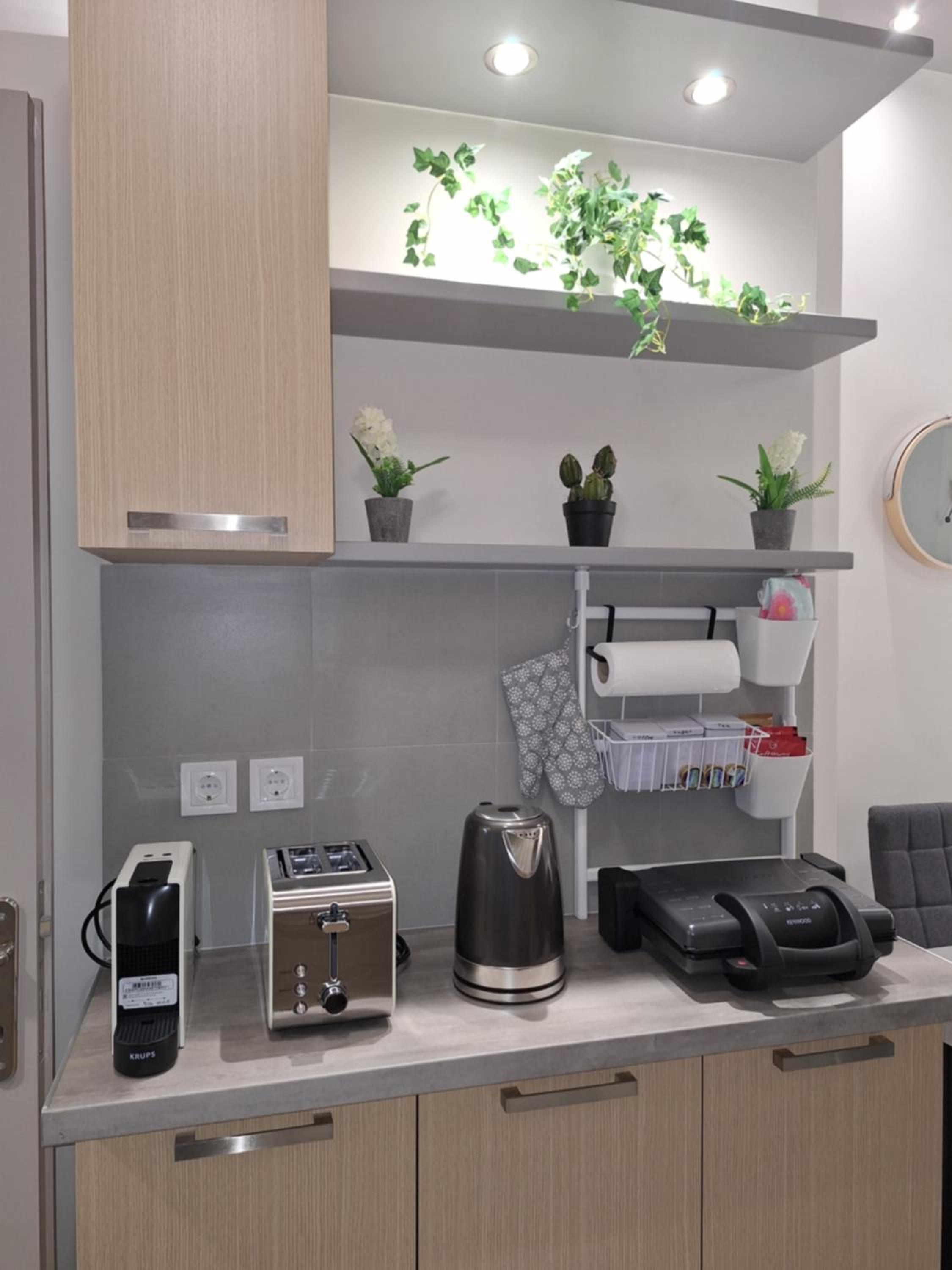 SeaSTAR Beach Apartments