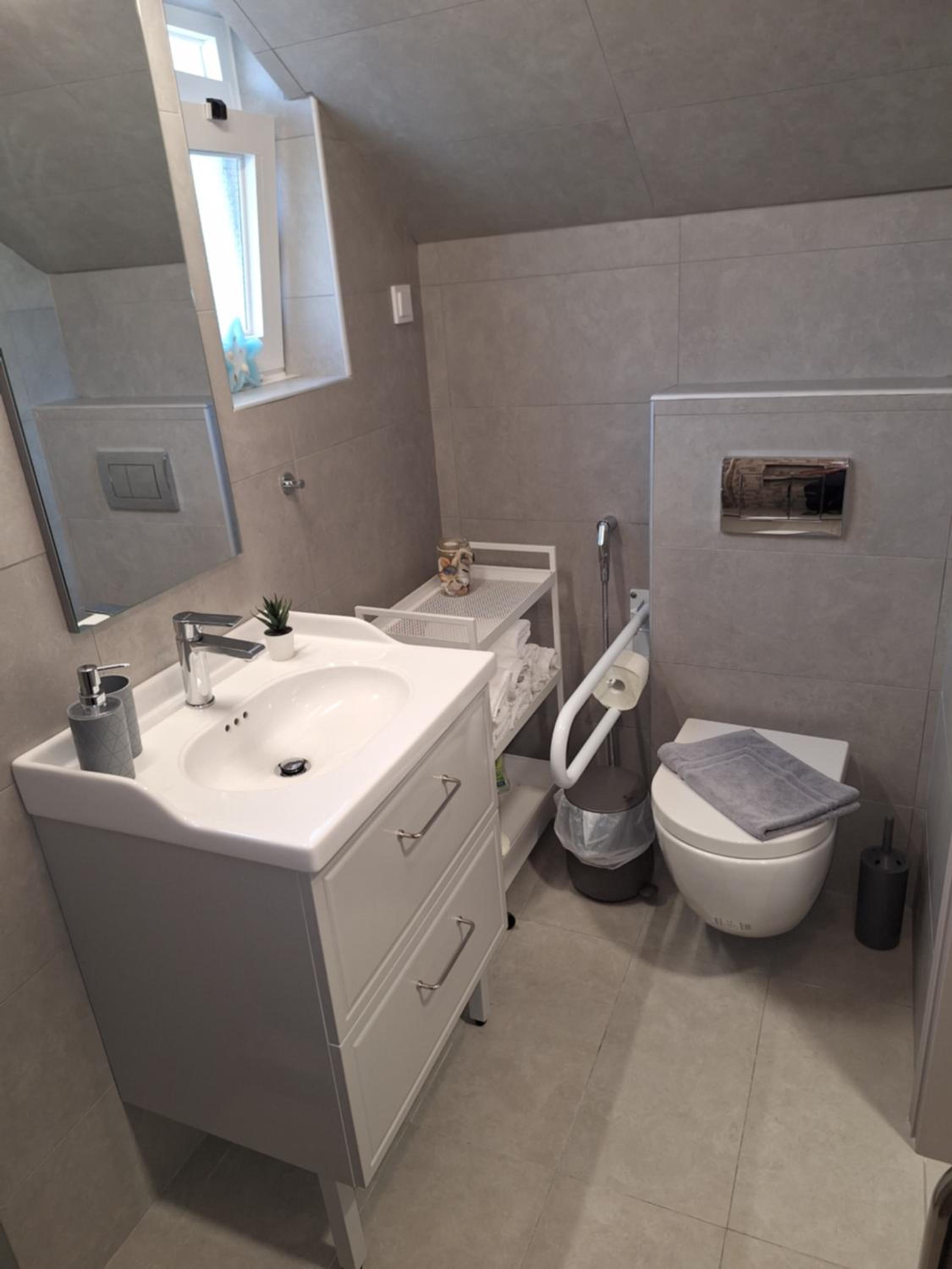 SeaSTAR Beach Apartments