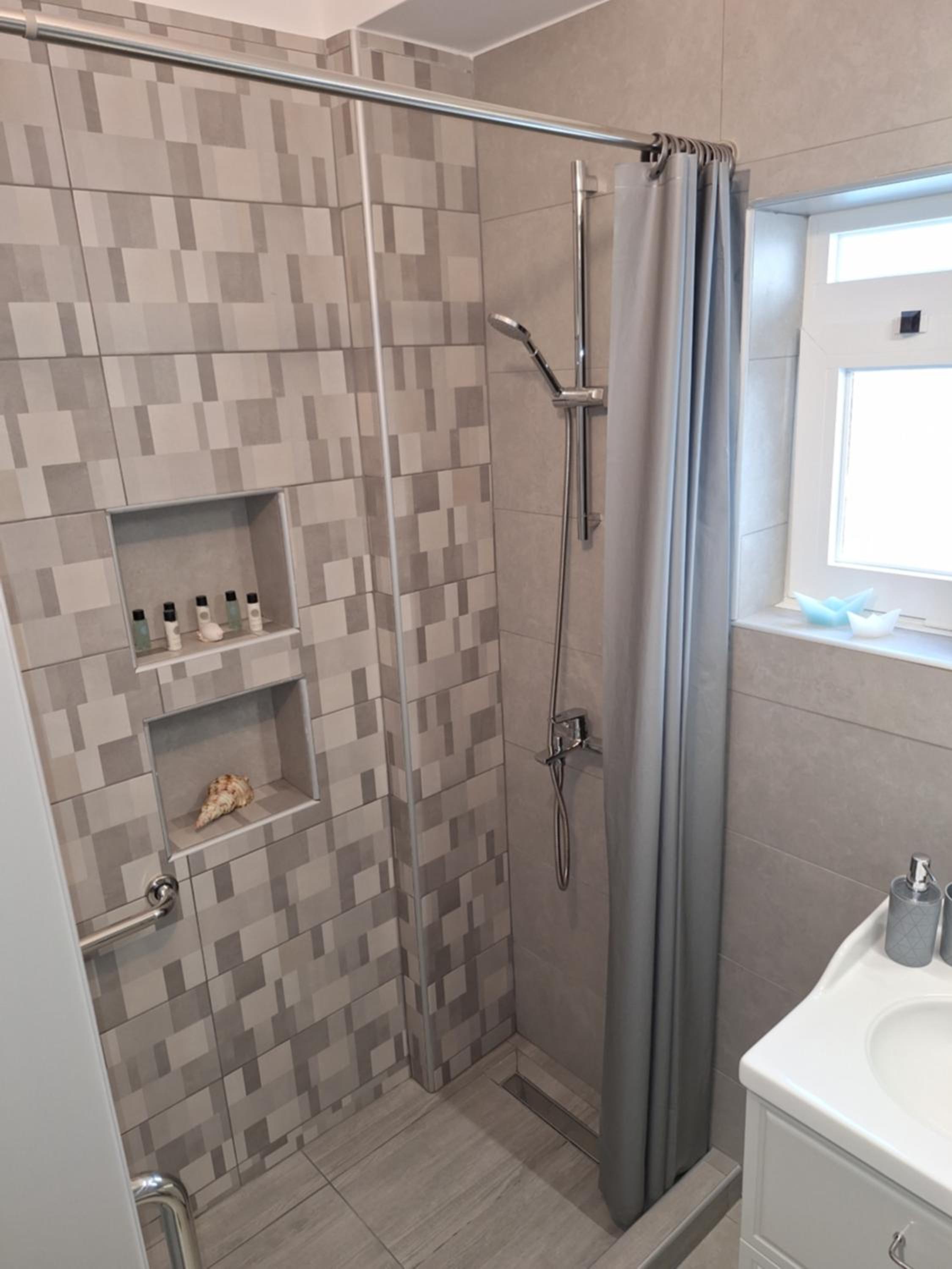 SeaSTAR Beach Apartments