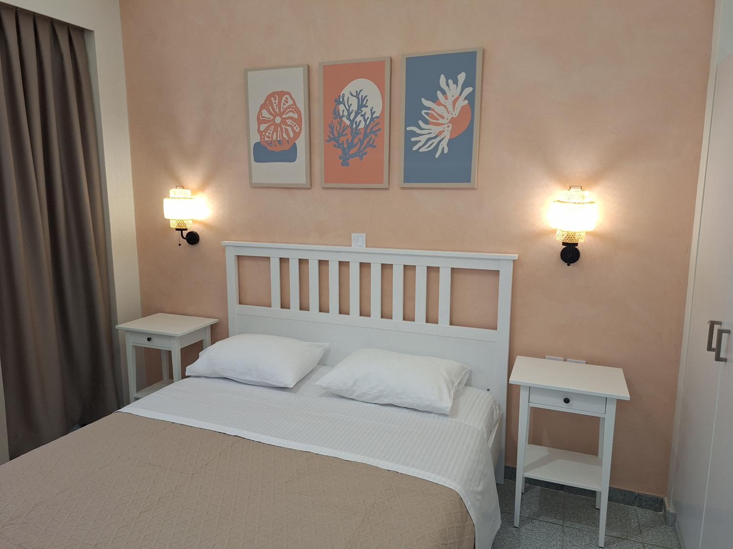 SeaSTAR Beach Apartments