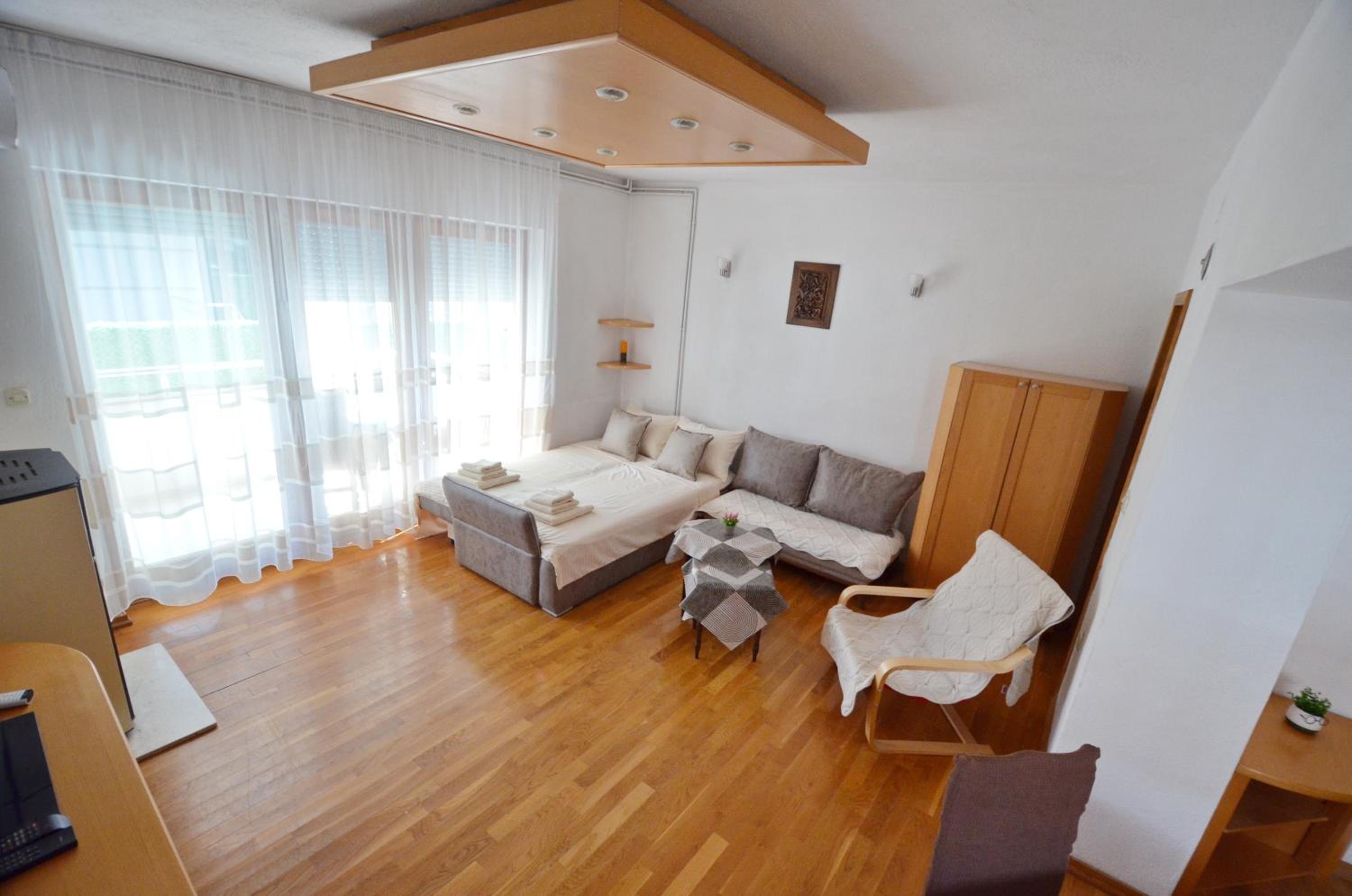 Feel Good Apartments in Center Free Parking
