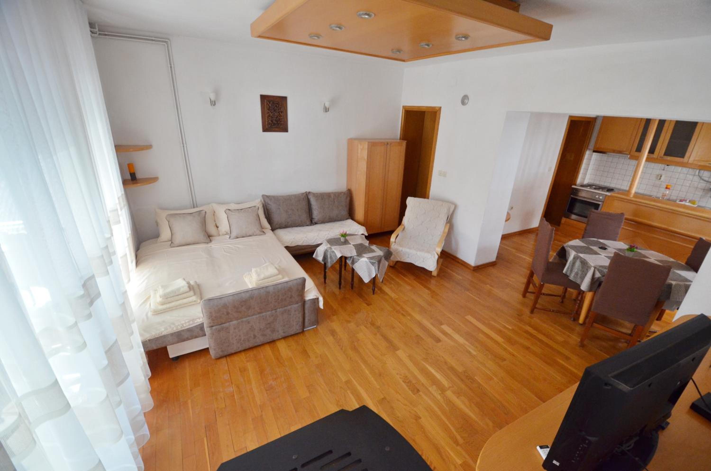 Feel Good Apartments in Center Free Parking