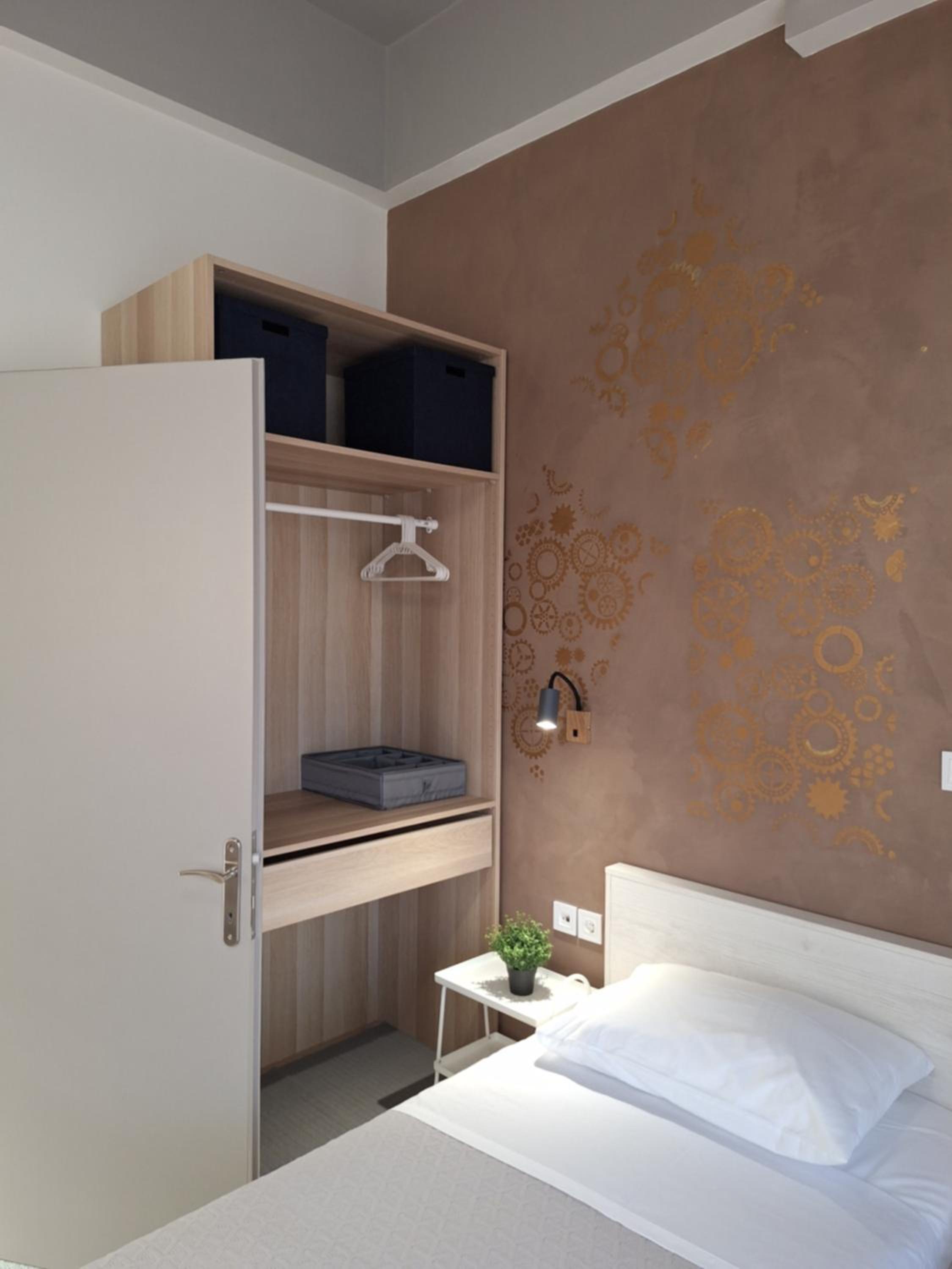 SeaSTAR Beach Apartments