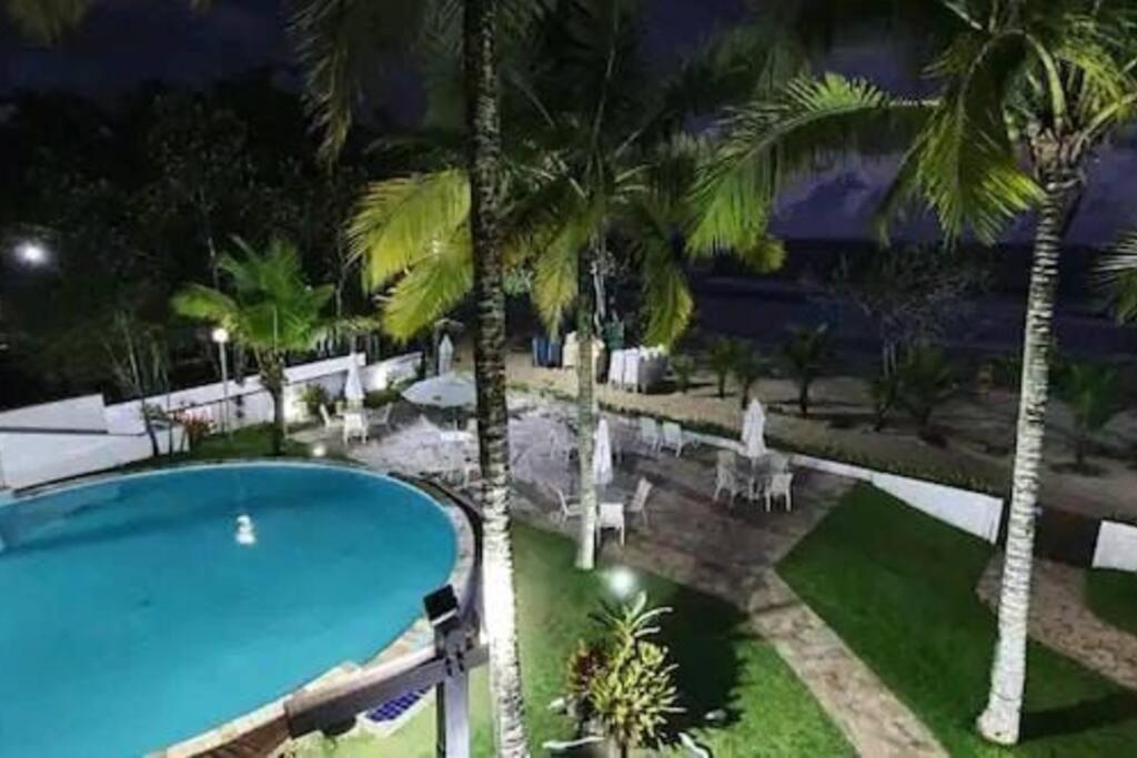 Excelente apartamento nr 317, 2dormitórios, Pé na Areia Praia das Toninhas com Piscina