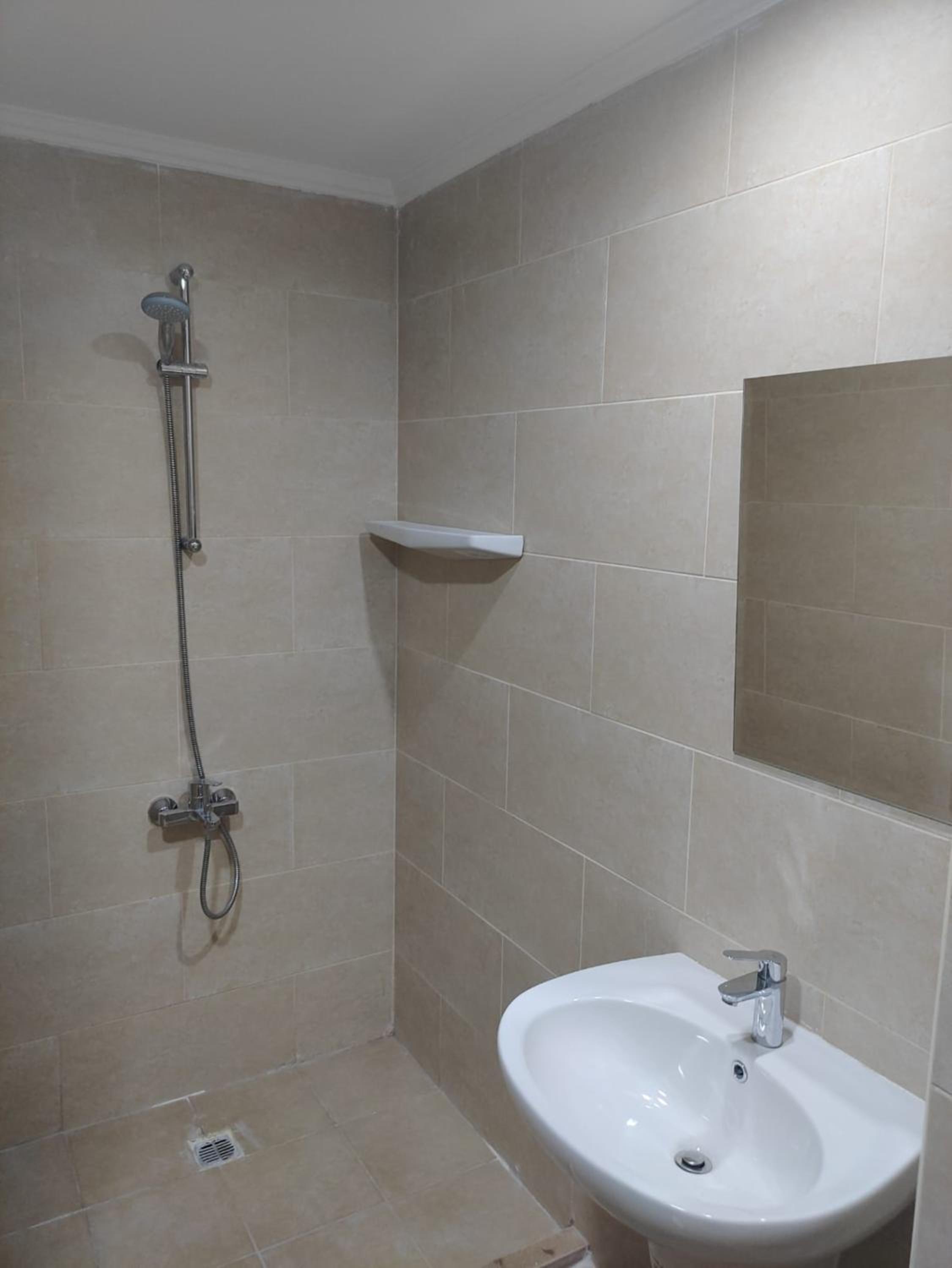 Aldau Heights lovely studio
